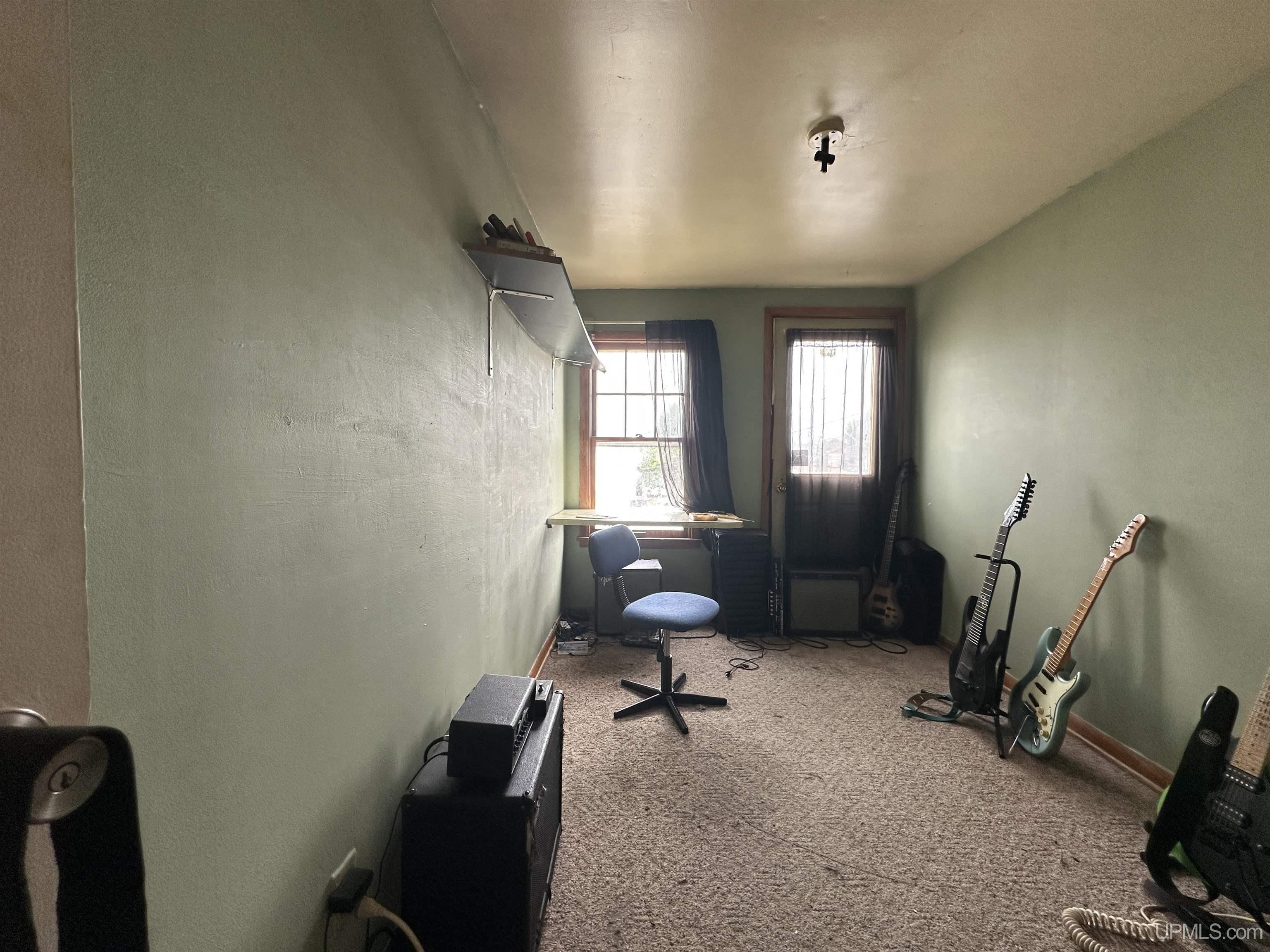 17th image of 1112 N 1st Ave, Escanaba, MI 49829 | MLS# 50218284