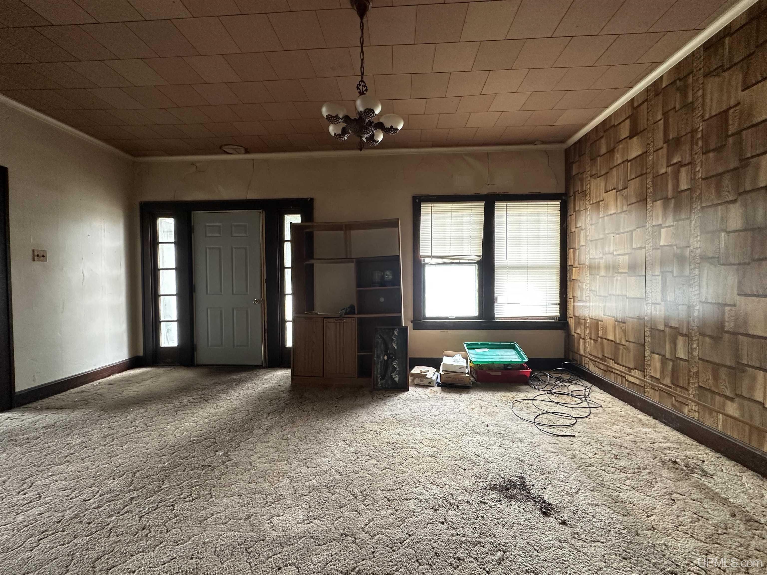 4th image of 1112 N 1St Ave, Escanaba, MI 49829 | MLS# 50218284