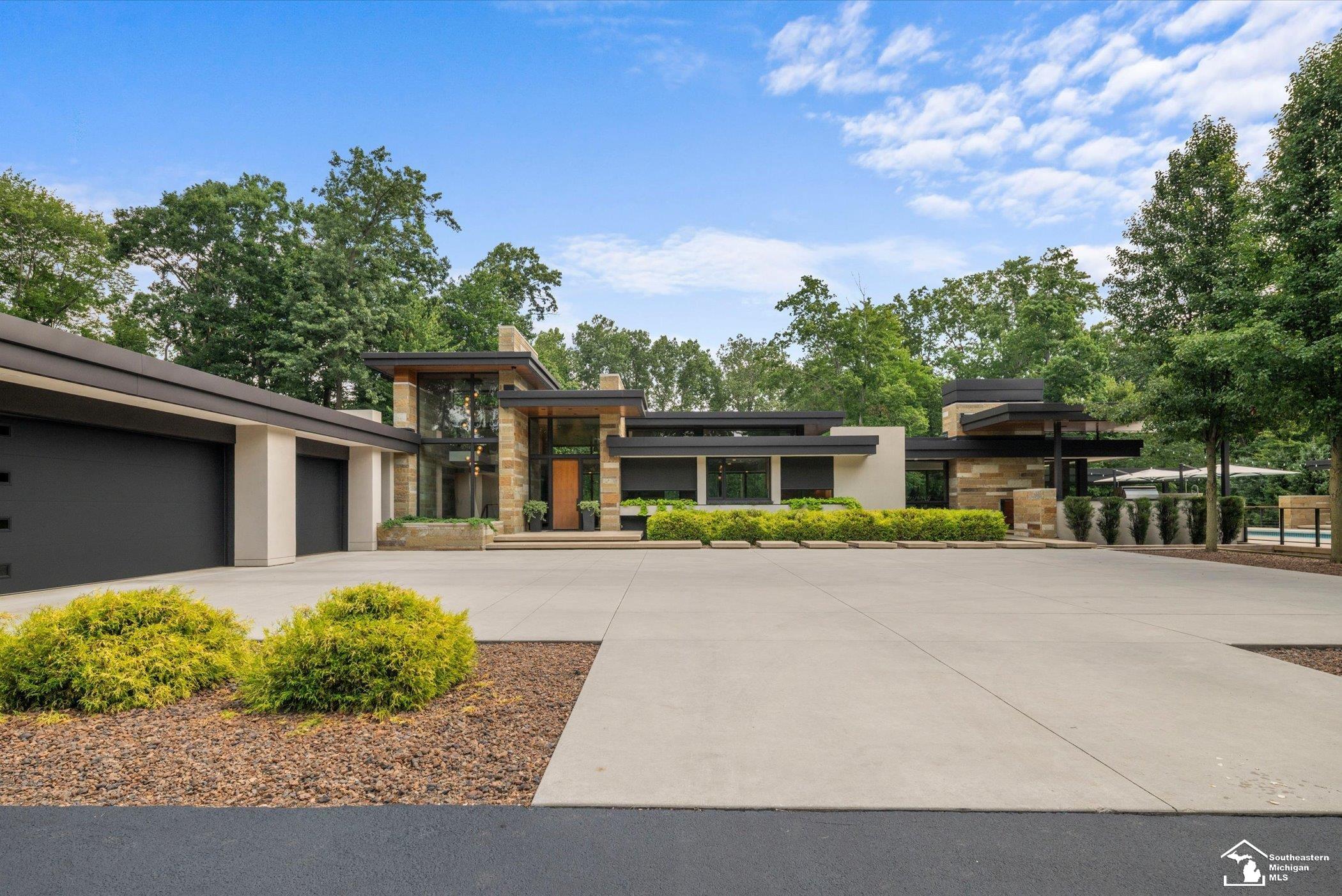 1st image of 4220 Renshaw Run, Lambertville, MI 48144 | MLS# 50218296