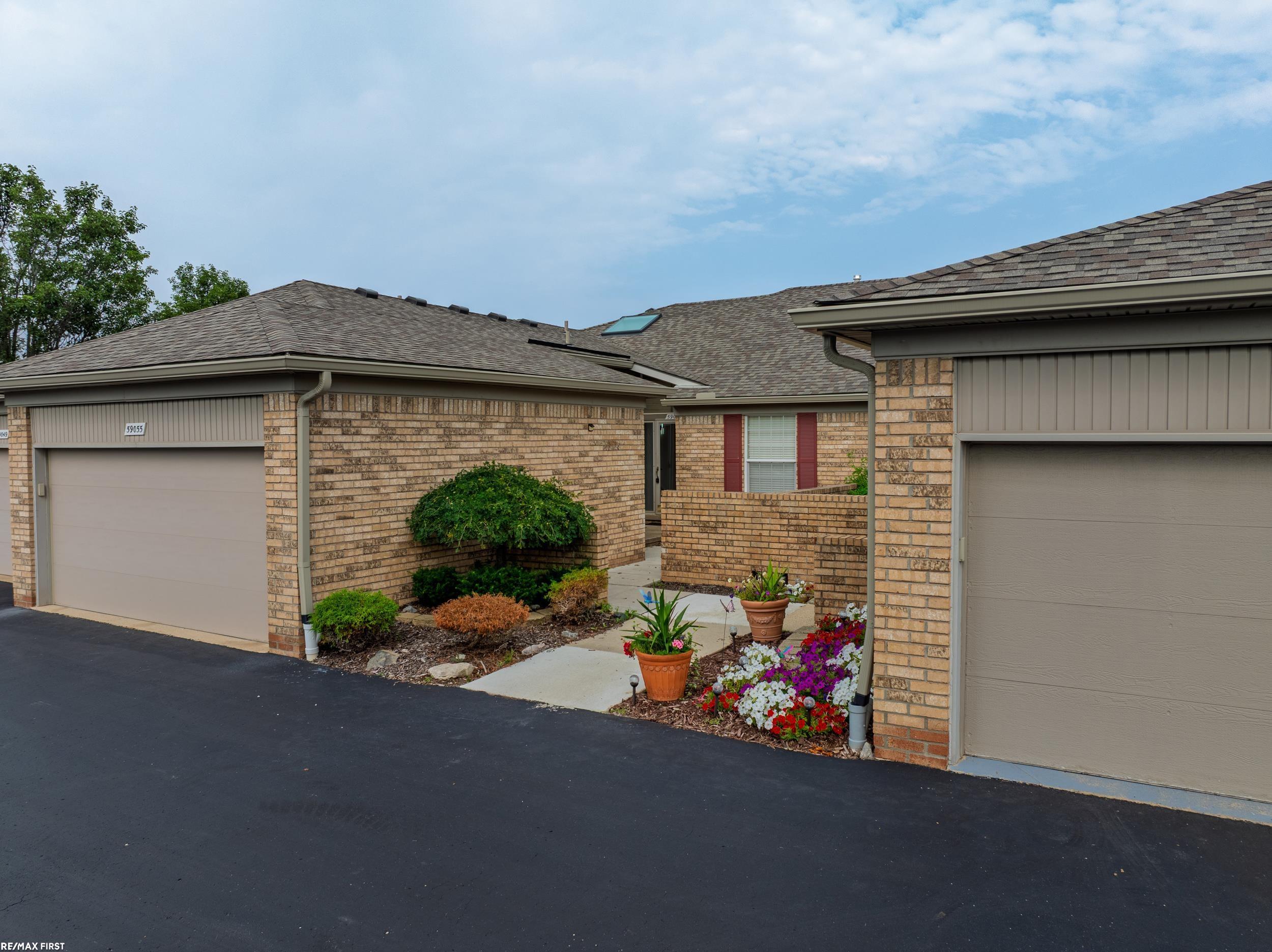 59055 Golden Oak Court