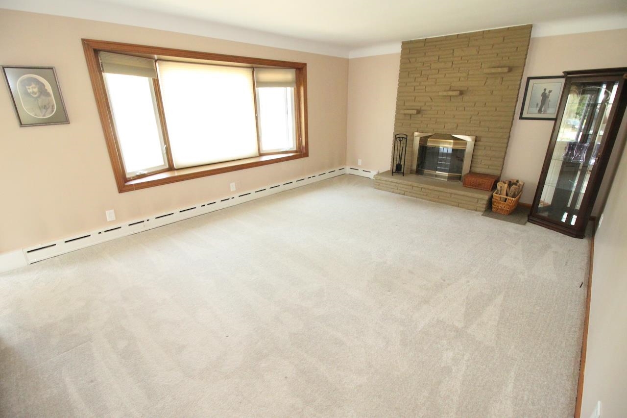 Photo 5 of Single family home for sale at 23348 Harvard Shore Dr, Clinton Township, MI 48035 | MLS# 58050218346 | Listing updated on 2026-09-02