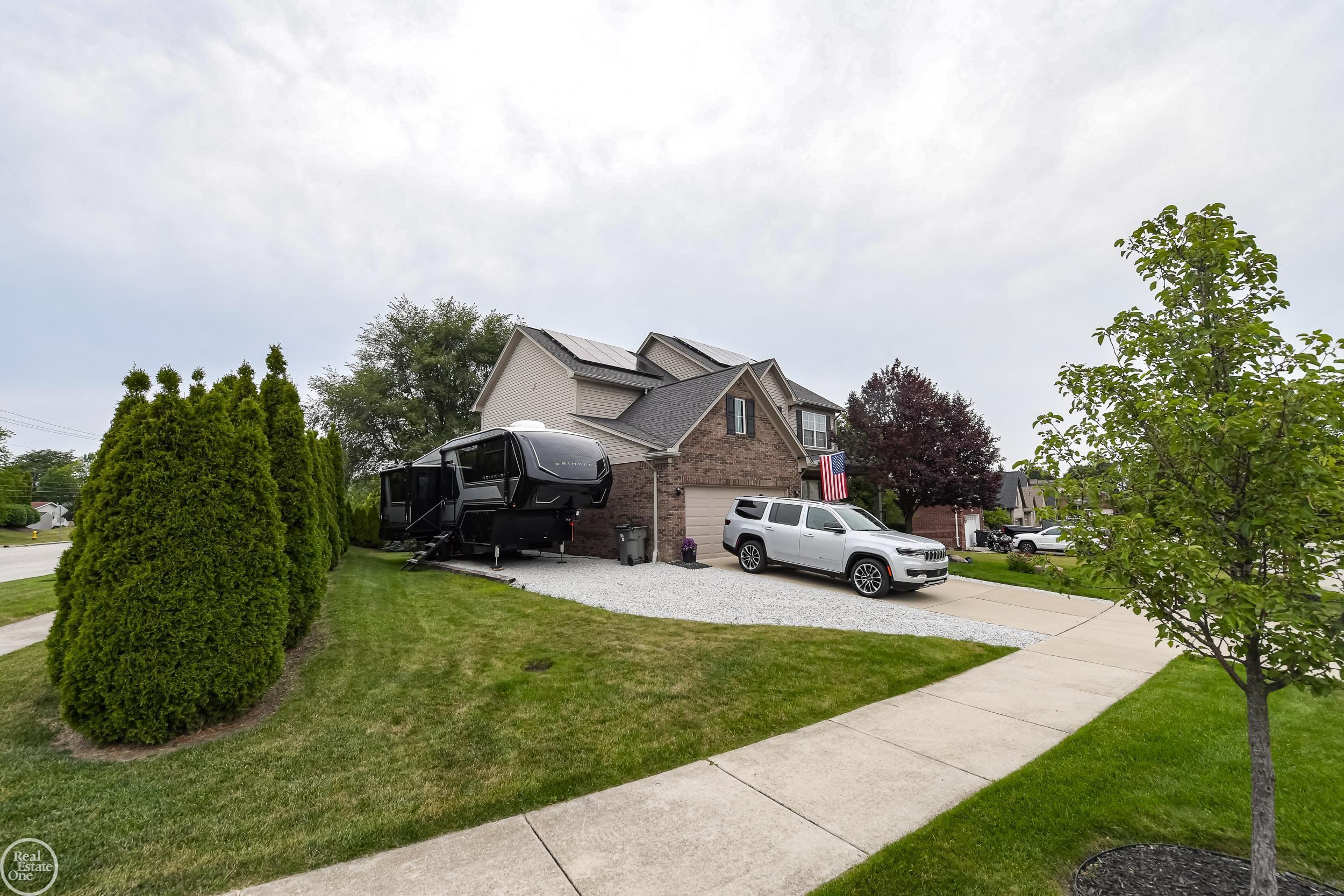2nd image of 38315 Maple Dr, Clinton Township, MI 48038 | MLS# 58050218359