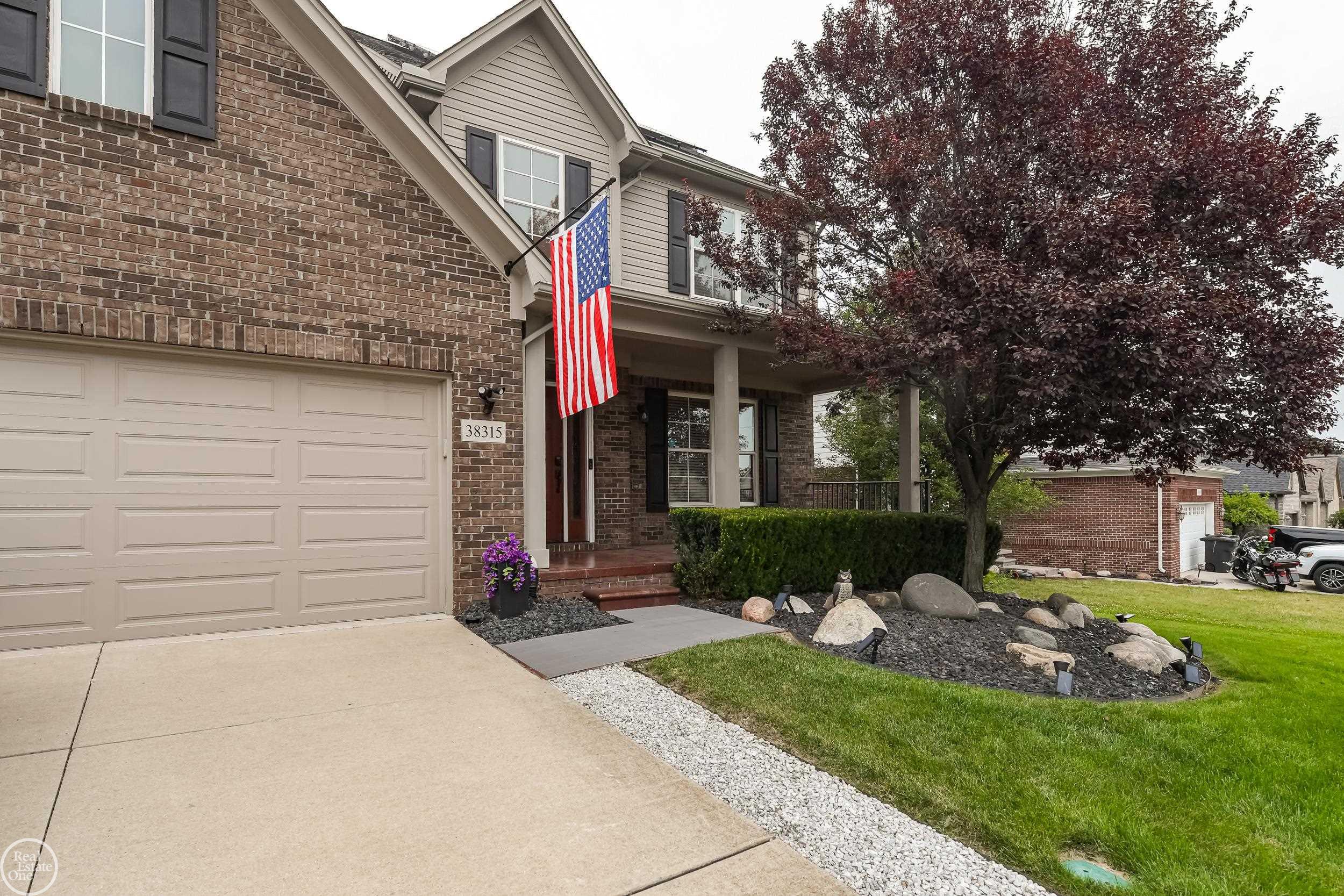 3rd image of 38315 Maple Dr, Clinton Township, MI 48038 | MLS# 58050218359