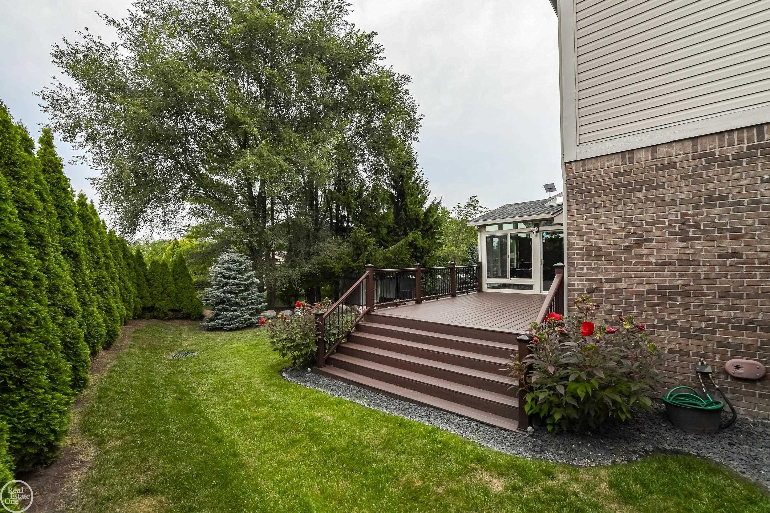 Photo 3 of Single family home for sale at 38315 Maple Dr, Clinton Township, MI 48038 | MLS# 58050218359 | Listing updated on 2026-09-18