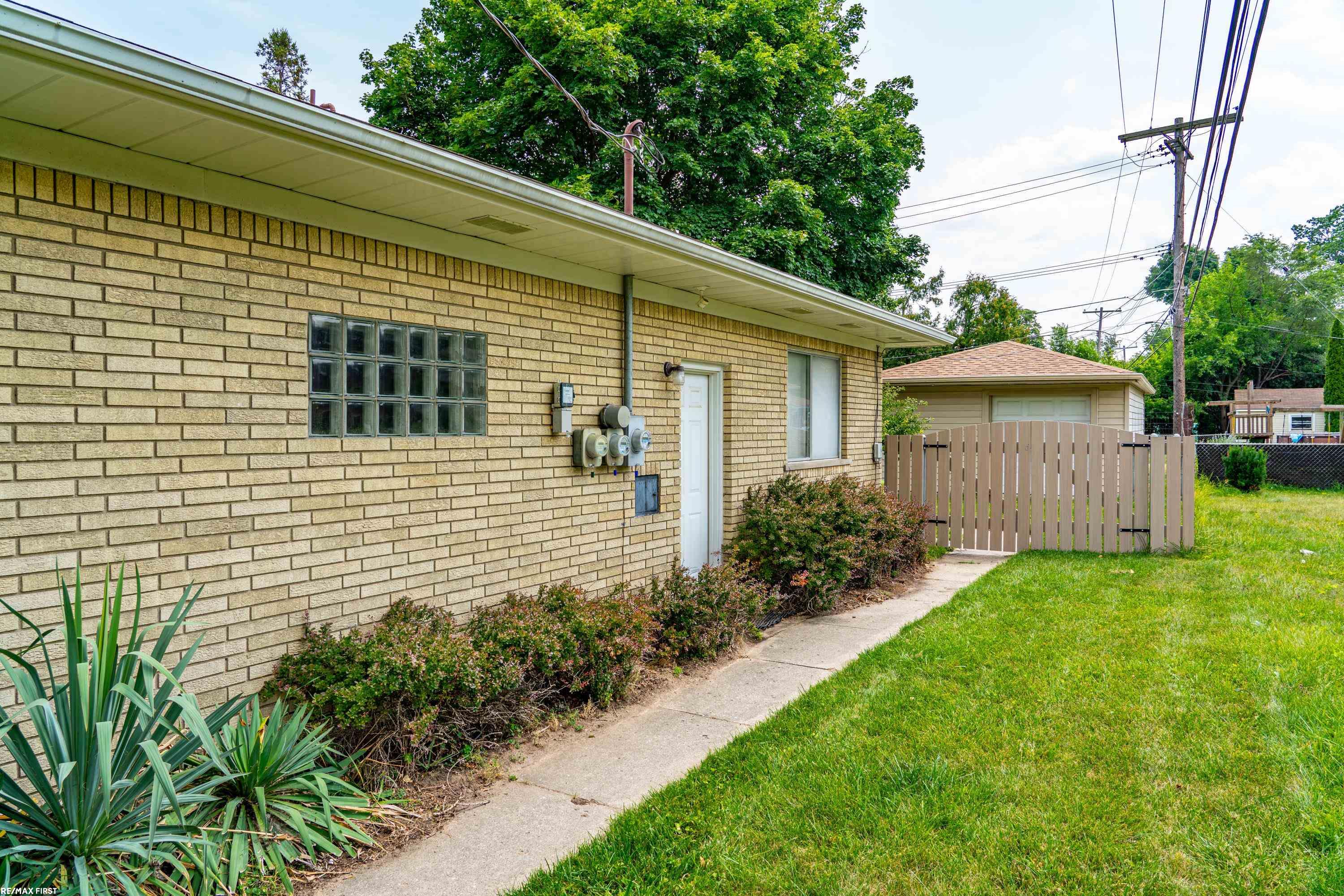 4th image of 8636 Kidley Dr, Sterling Heights, MI 48314 | MLS# 50218377