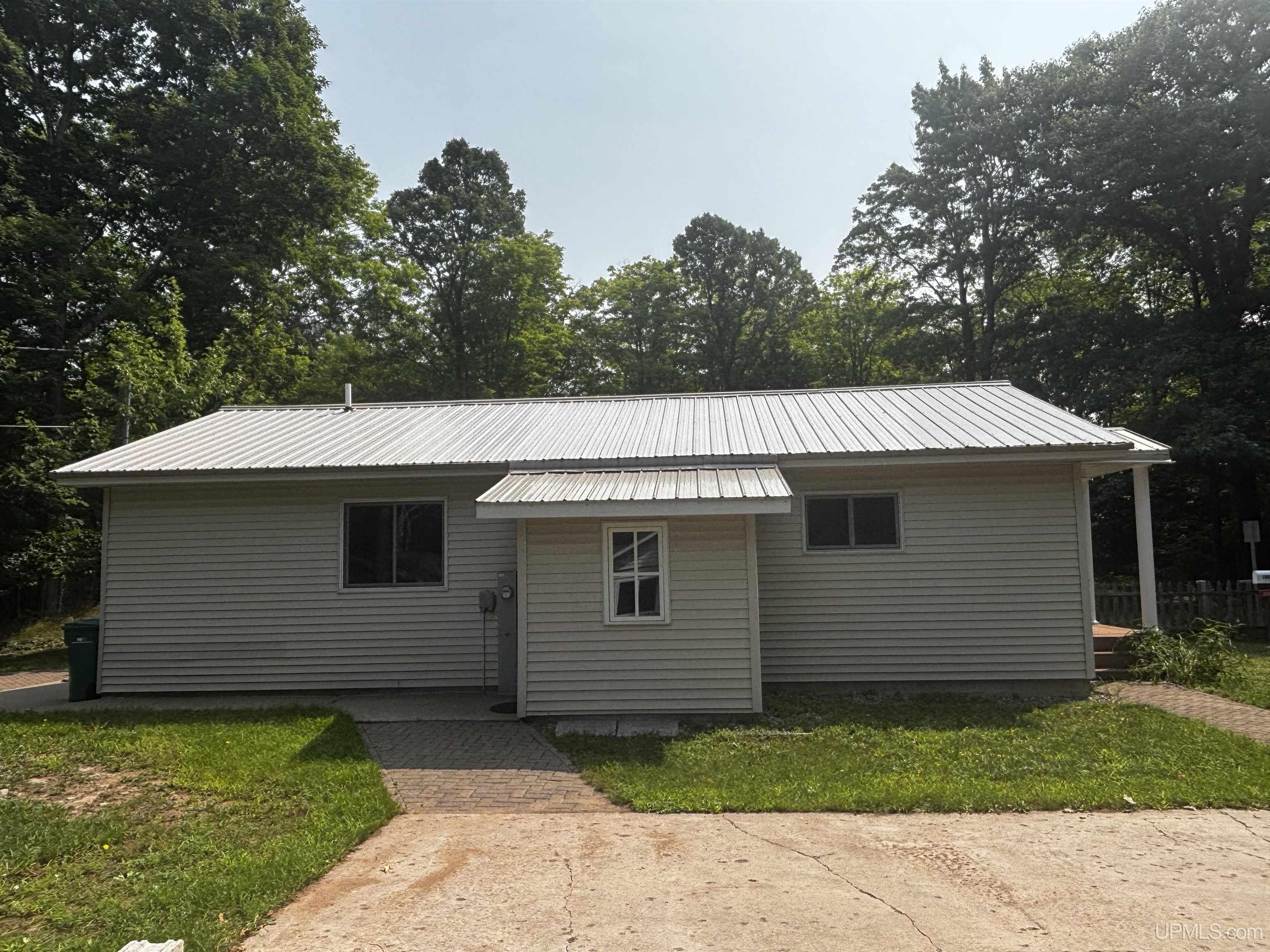 4th image of 1802 Werner St, Marquette, MI 49855 | MLS# 50218391