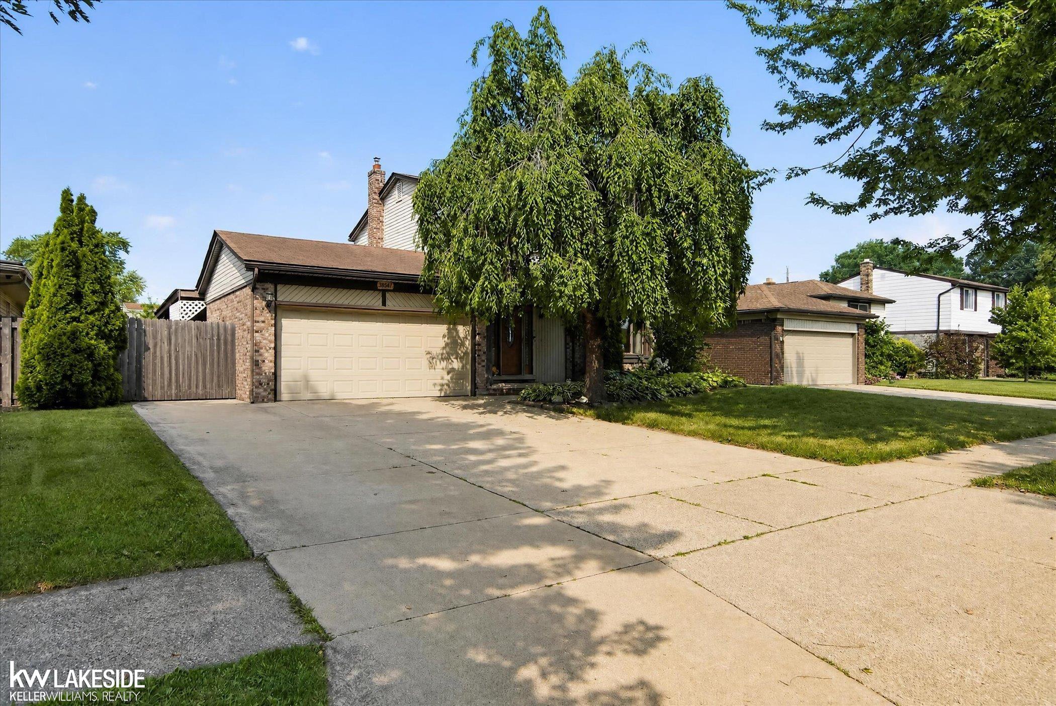 2nd image of 36847 Lodge Dr, Sterling Heights, MI 48312 | MLS# 50218394