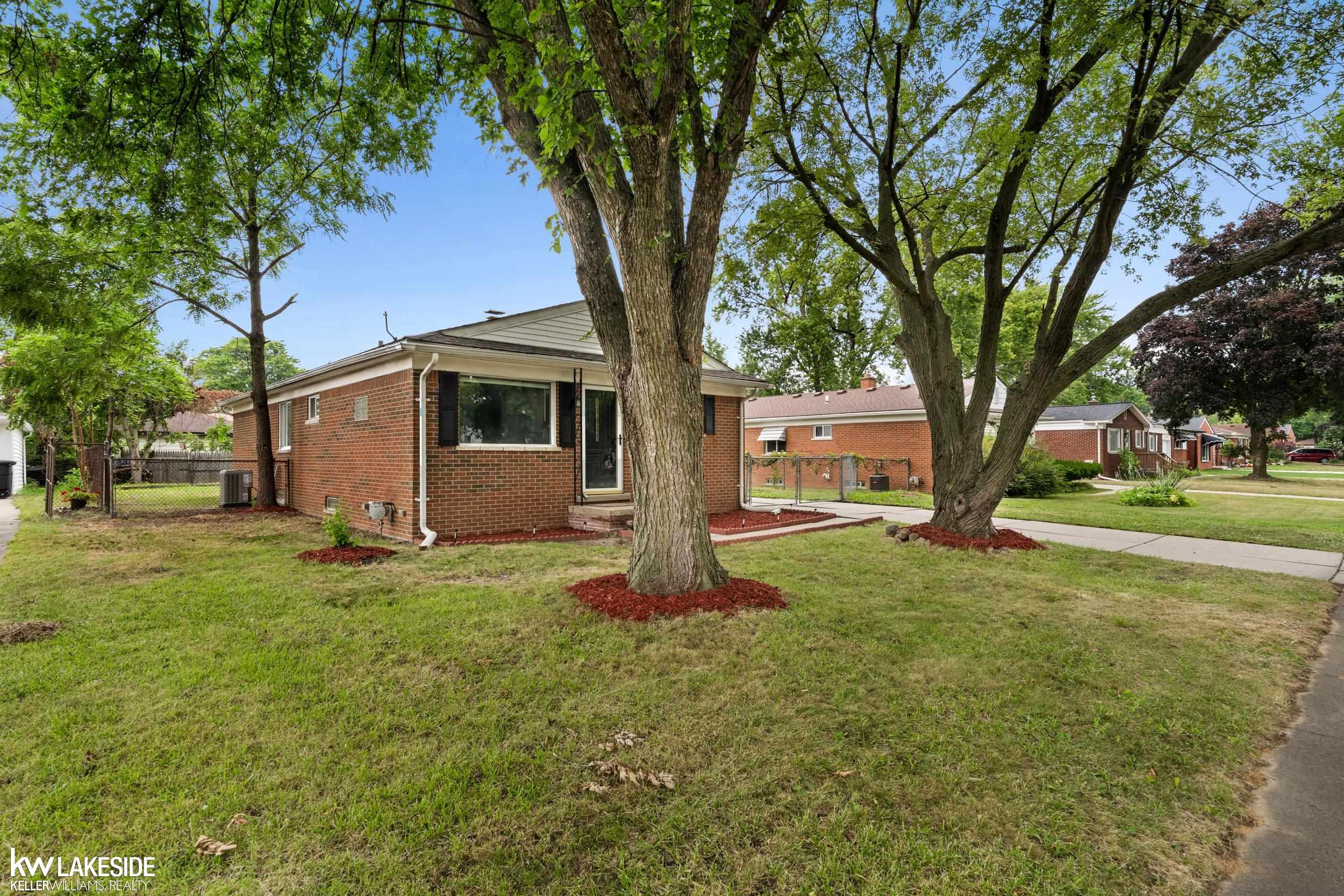 5th image of 14235 Inkster Rd, Livonia, MI 48154 | MLS# 58050218404