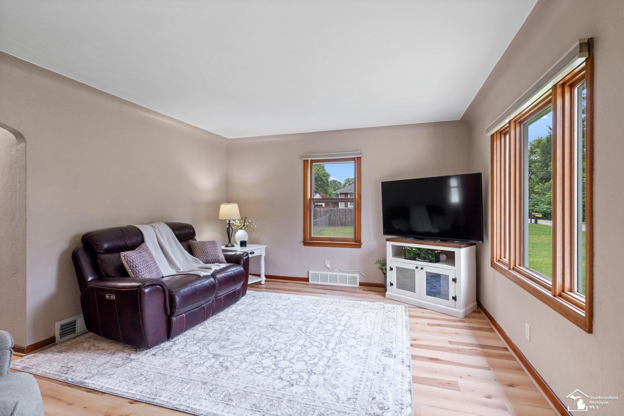 3rd image of 3412 Butternut St, Lambertville, MI 48144 | MLS# 50218418