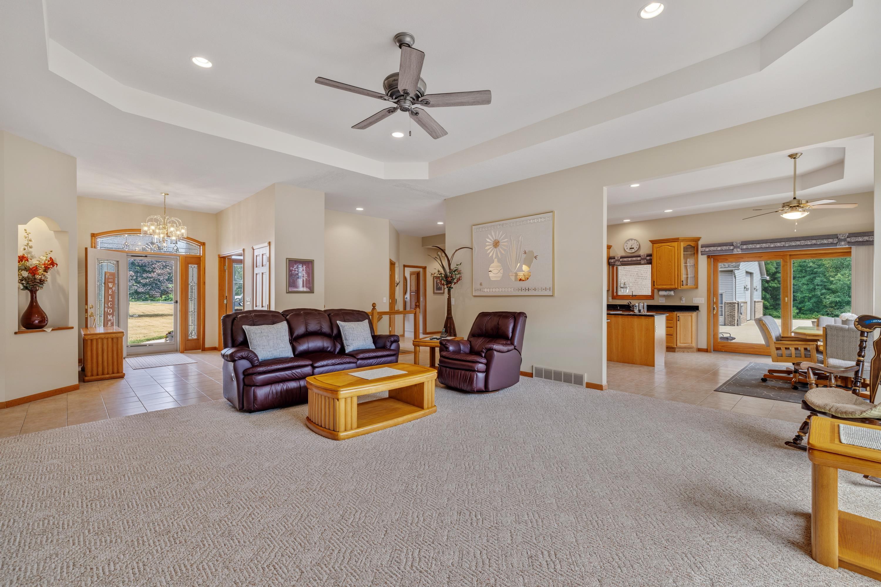 6100 Sunnys Way photo 14