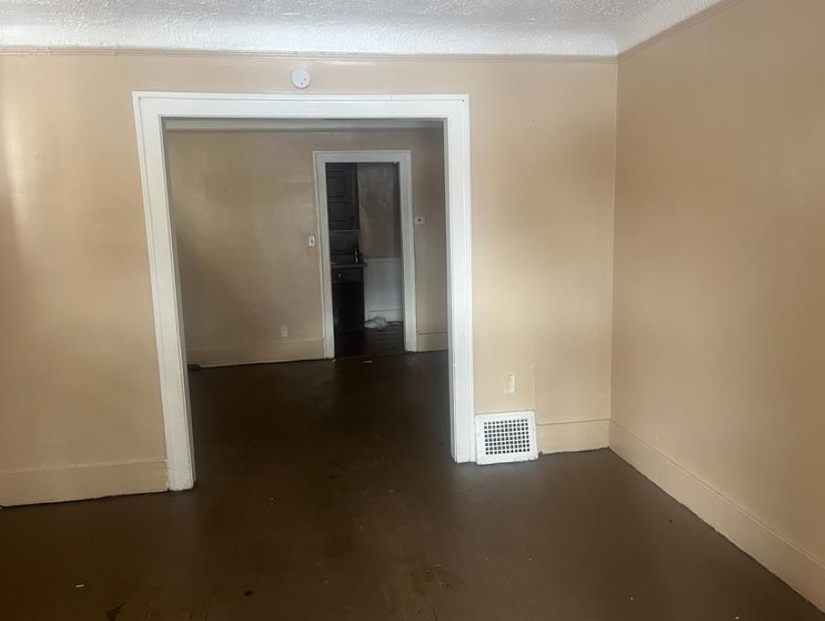 4th image of 2340 W Grand St, Detroit, MI 48238 | MLS# 5050218425