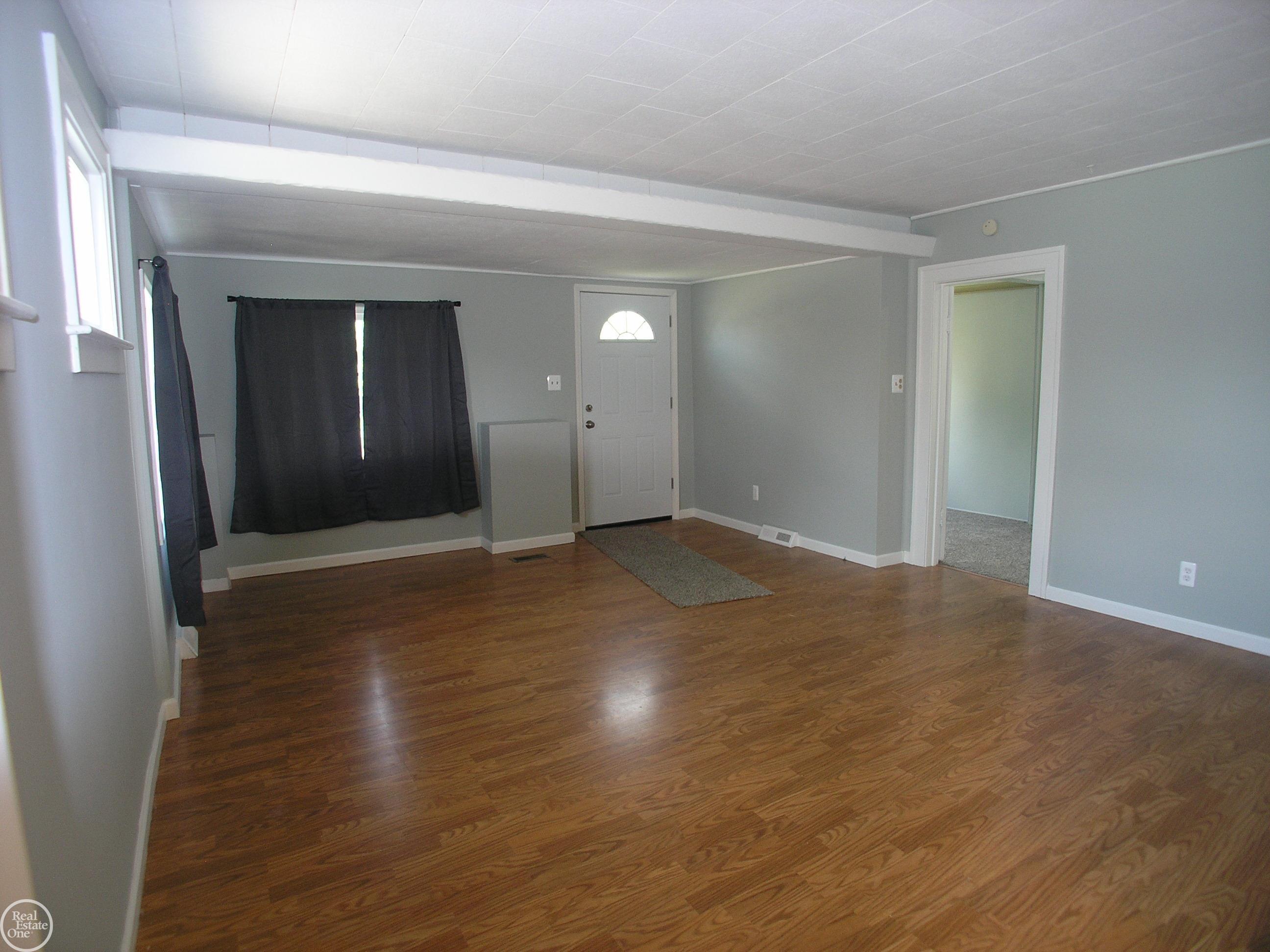 3rd image of 25151 Dodge St, Roseville, MI 48066 | MLS# 50218437