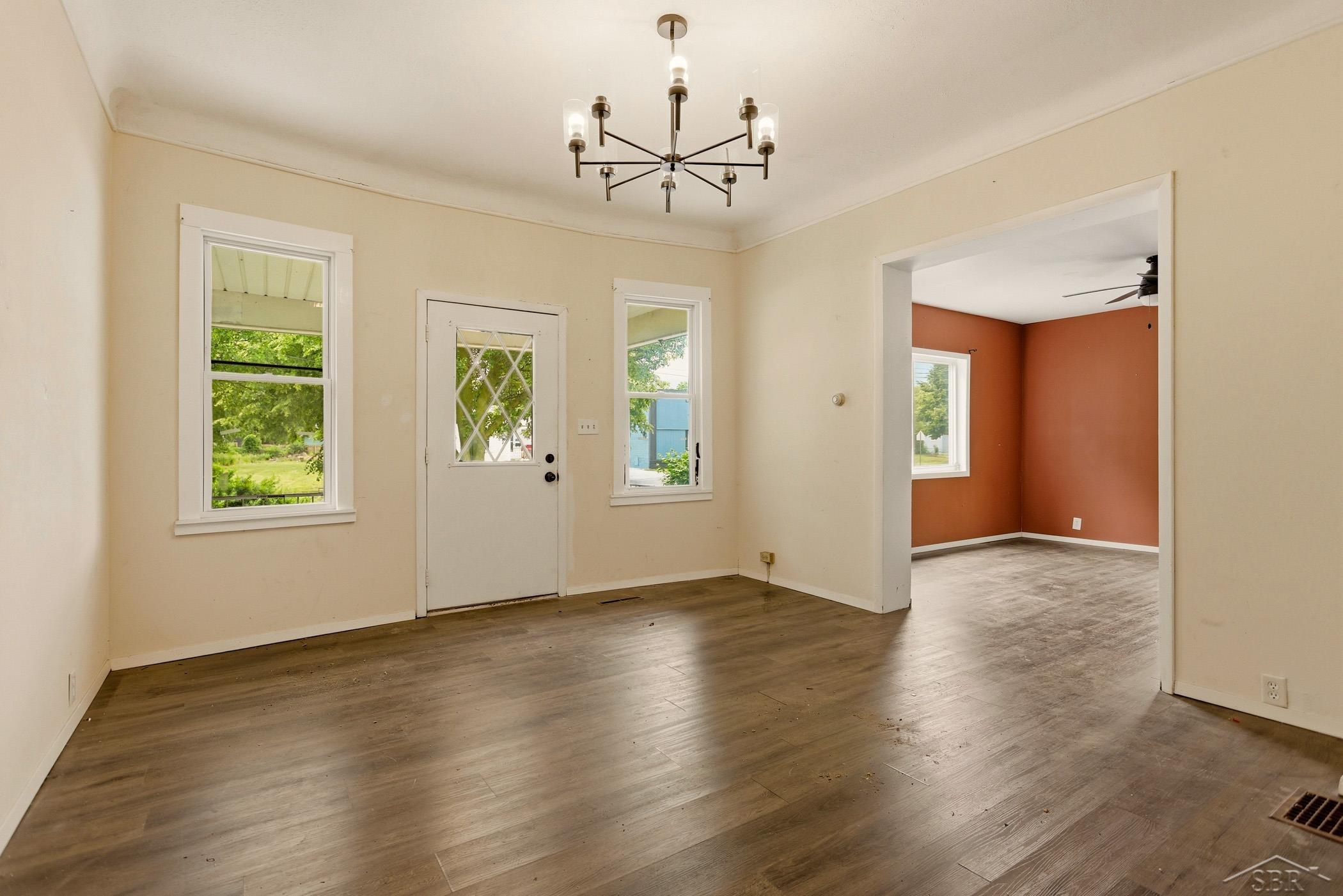 3rd image of 123 Woodside Ln, Bay City, MI 48708 | MLS# 61050218453