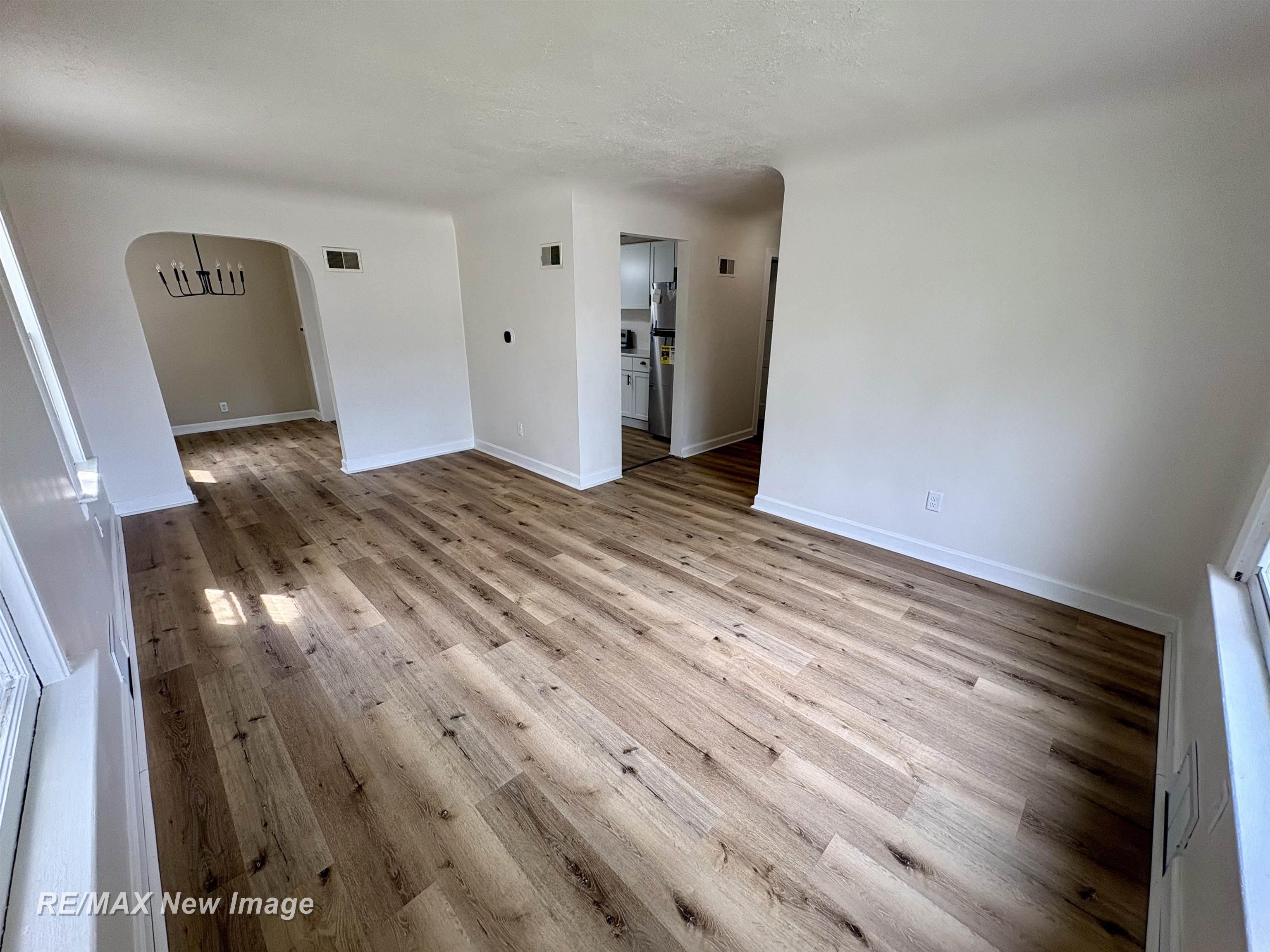 image of 2335 Shattuck Rd, Saginaw, MI 48603 | MLS# 61050218459