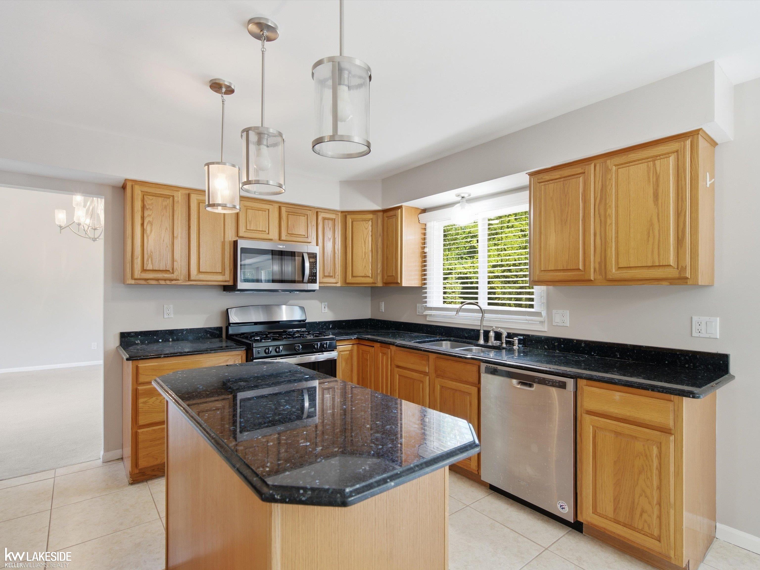 5th image of 1026 Covington Pl Dr, Rochester Hills, MI 48309 | MLS# 50218466