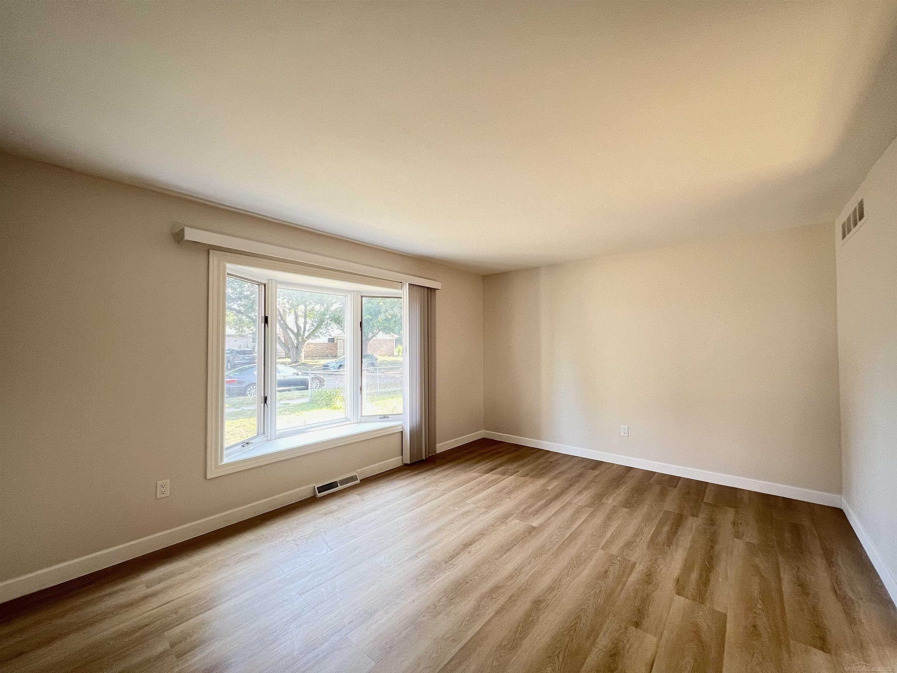 3rd image of 39192 Howell St, Livonia, MI 48154 | MLS# 58050218481