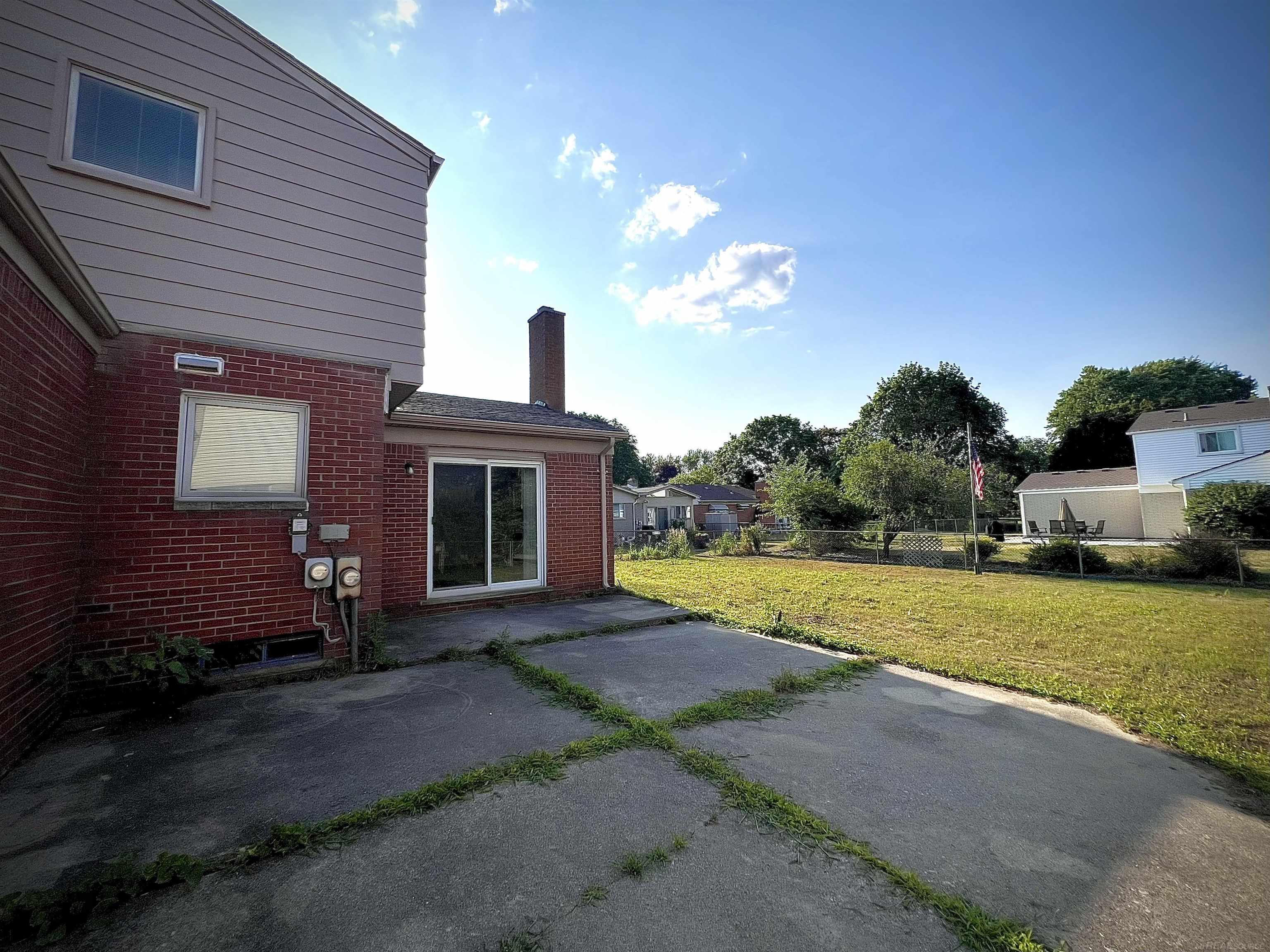 31st image of 39192 Howell St, Livonia, MI 48154 | MLS# 58050218481