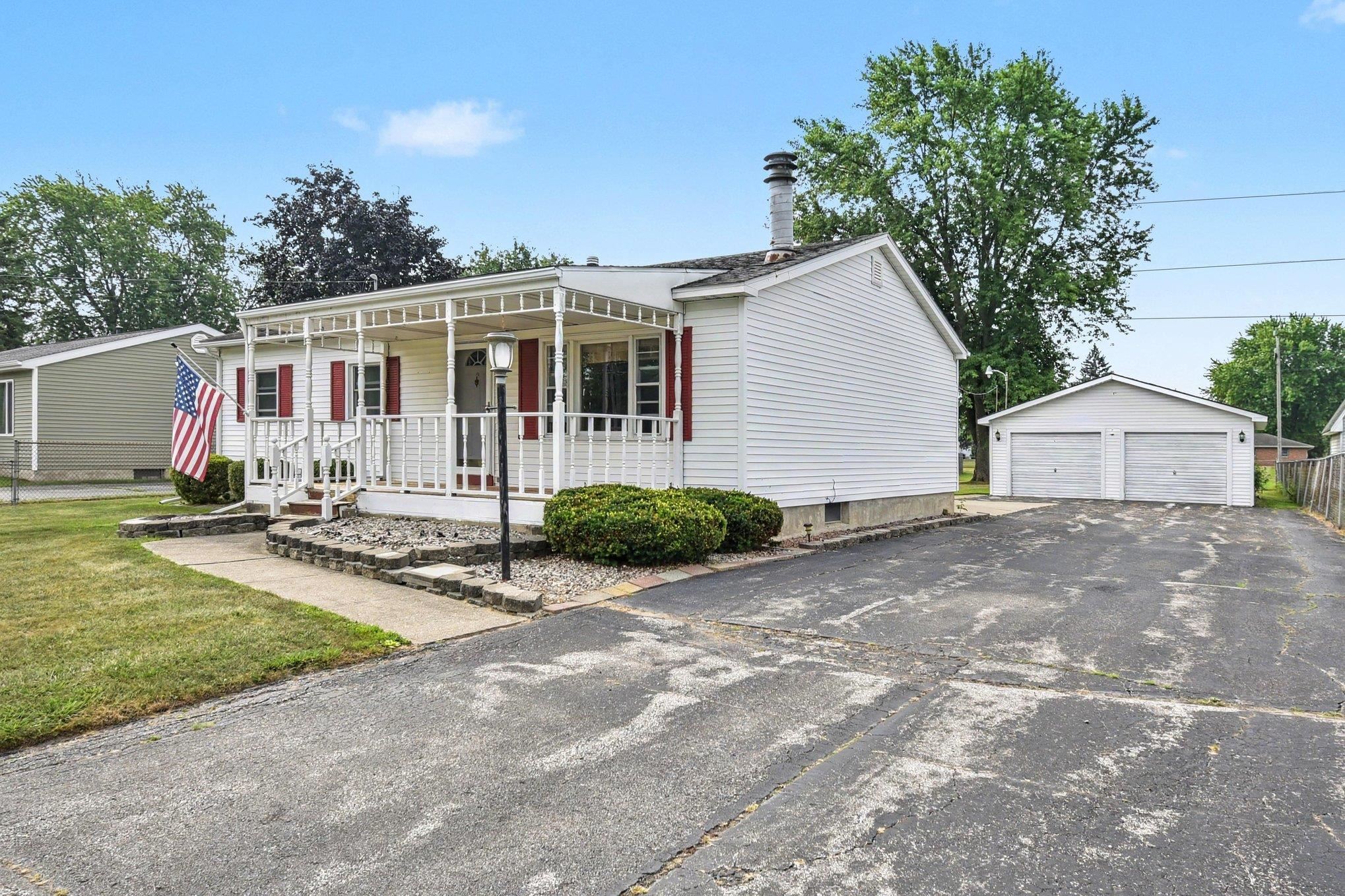 2nd image of 881 Edison St, Saginaw, MI 48604 | MLS# 50218487