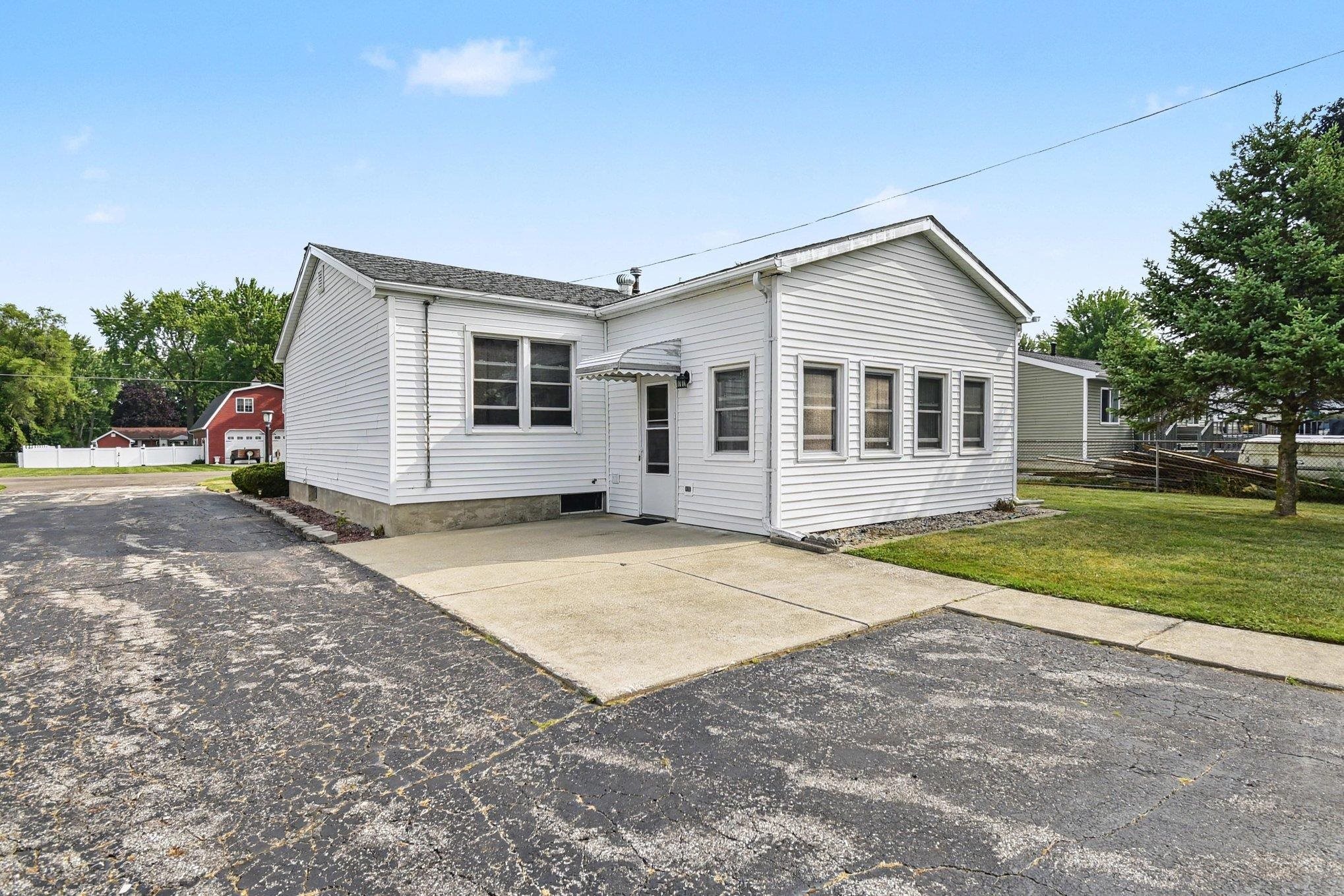 4th image of 881 Edison St, Saginaw, MI 48604 | MLS# 50218487