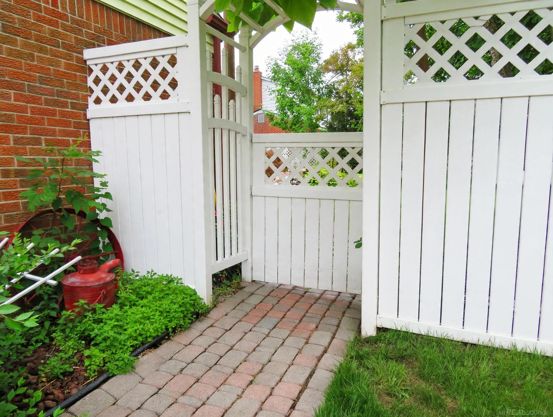 5th image of 36714 Kimberly St, Clinton Township, MI 48035 | MLS# 50218502