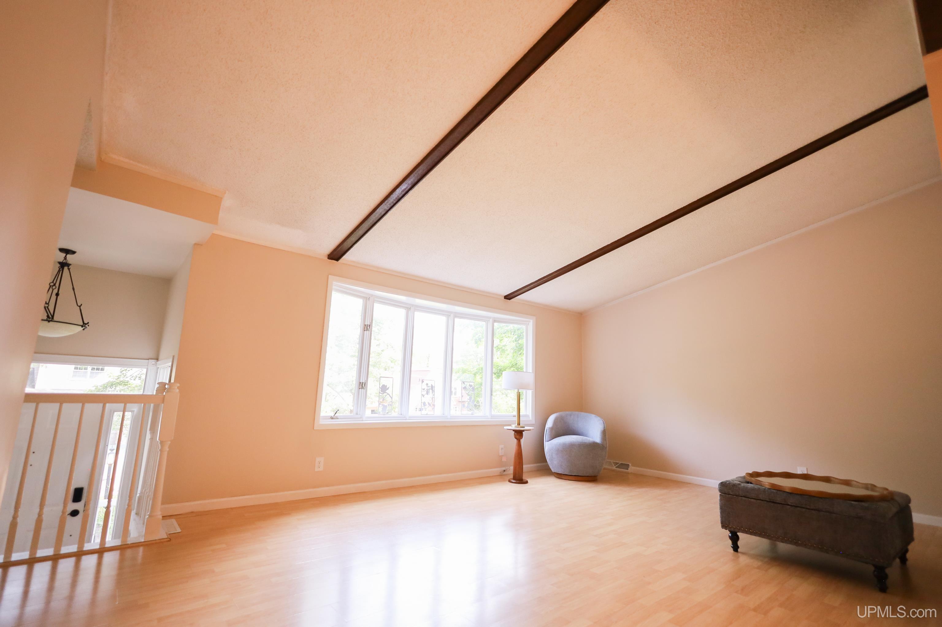 2nd image of 2553 Waldo St, Marquette, MI 49855 | MLS# 50218520
