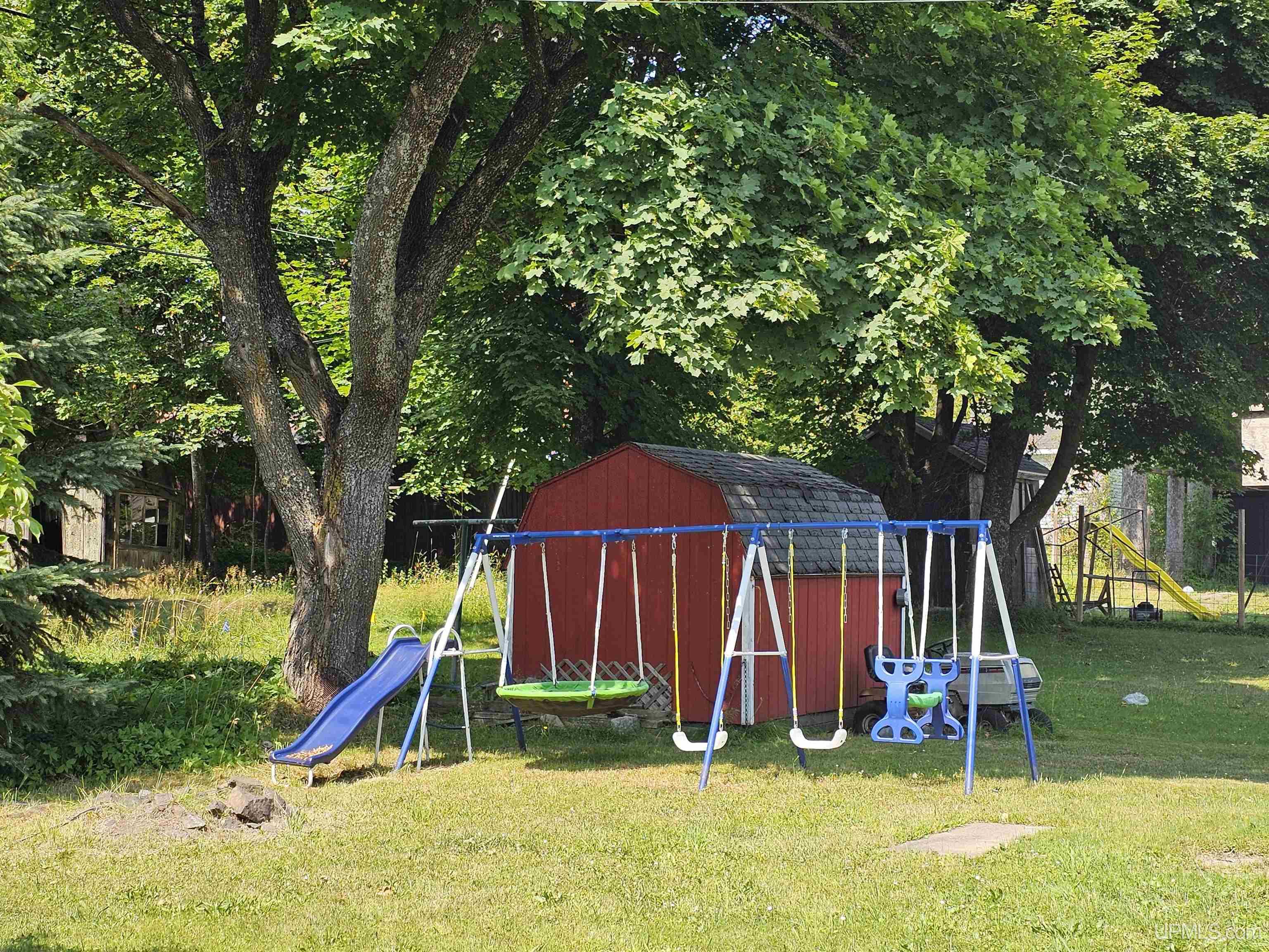 5th image of 529 Pewabic St, Laurium, MI 49913 | MLS# 50218530