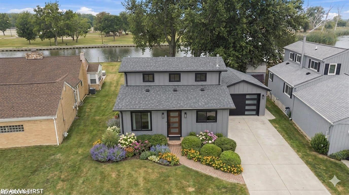 2nd image of 38127 Huron Pointe Dr Dr, Harrison Township, MI 48045 | MLS# 58050218567