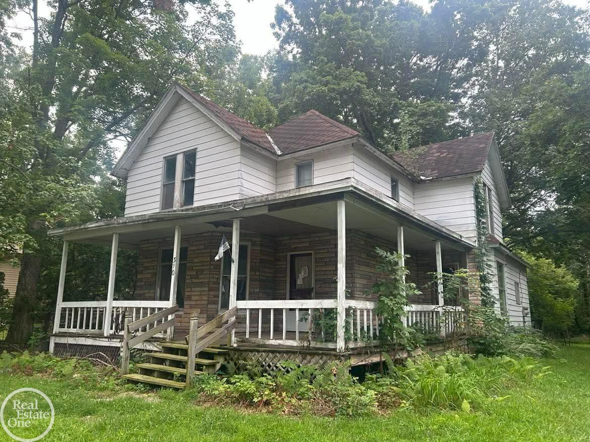 1st image of 310 E Saint Clair St, Almont, MI 48003 | MLS# 58050218573