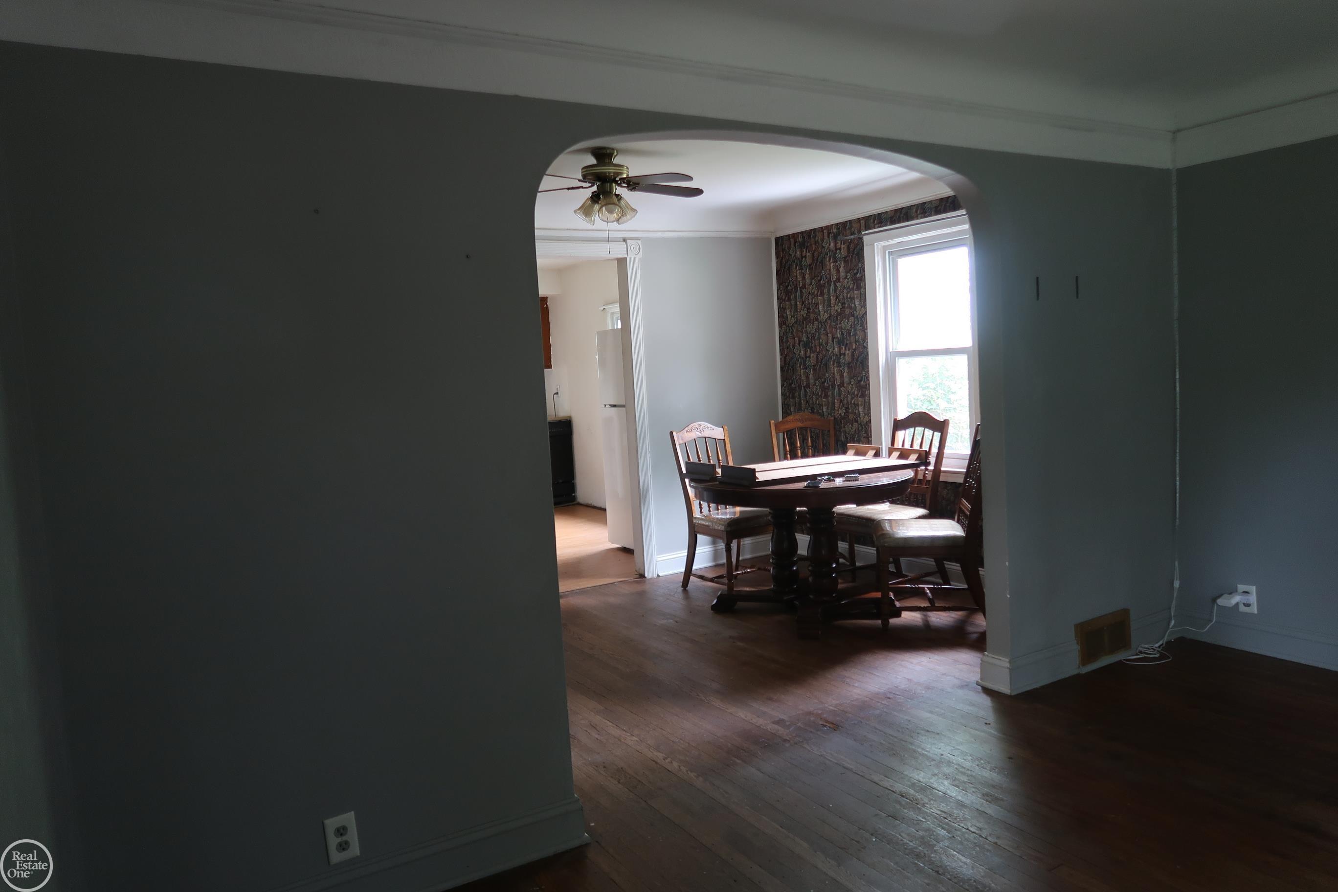 Photo 2 of Single family home for sale at 21919 Maxine St, Saint Clair Shores, MI 48080 | MLS# 58050218611 | Listing updated on 2026-09-16