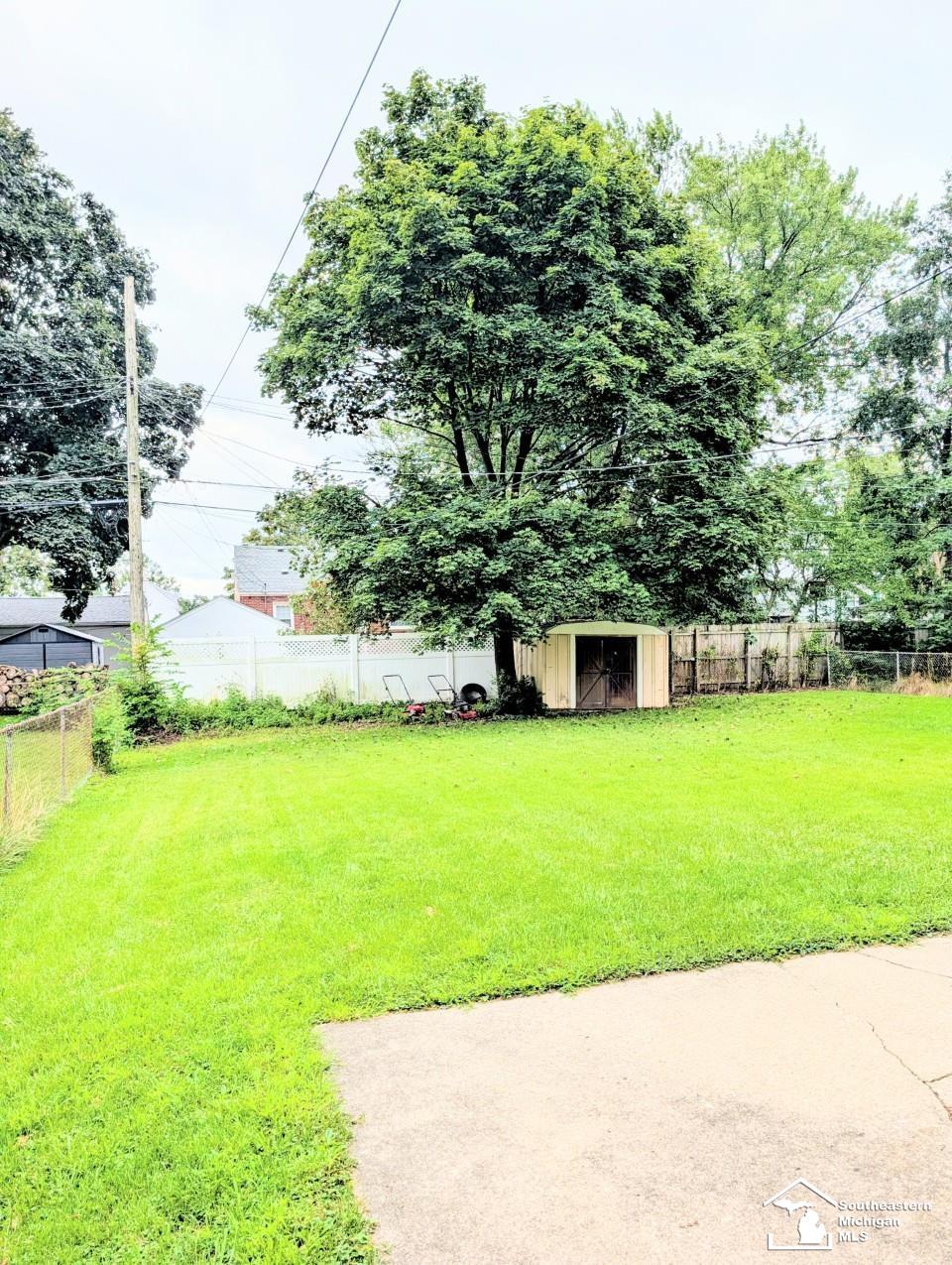 4th image of 510 Maywood Ave, Monroe, MI 48162 | MLS# 57050218618