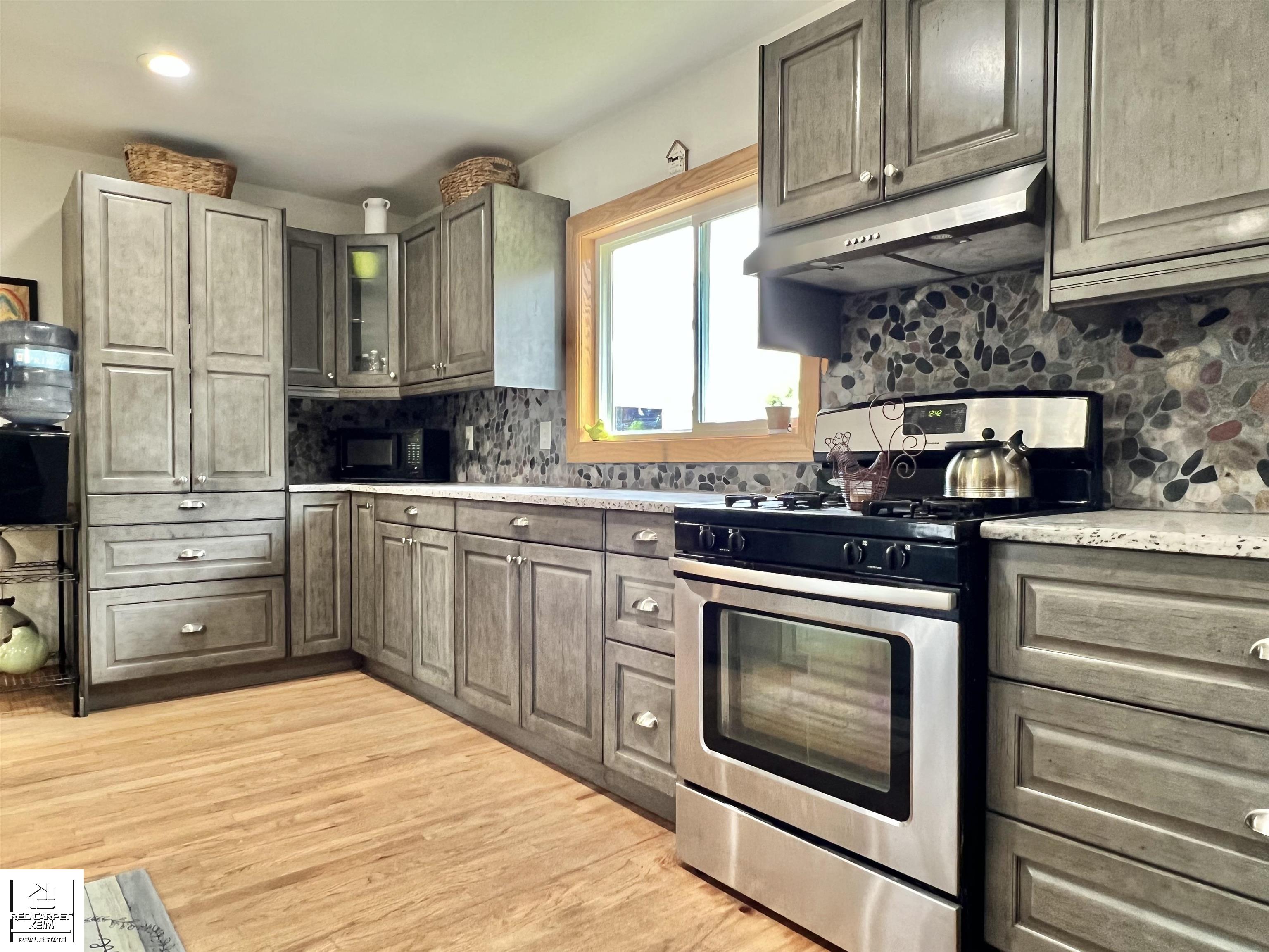 3rd image of 1528 Slater Rd, Lapeer, MI 48446 | MLS# 5050218619