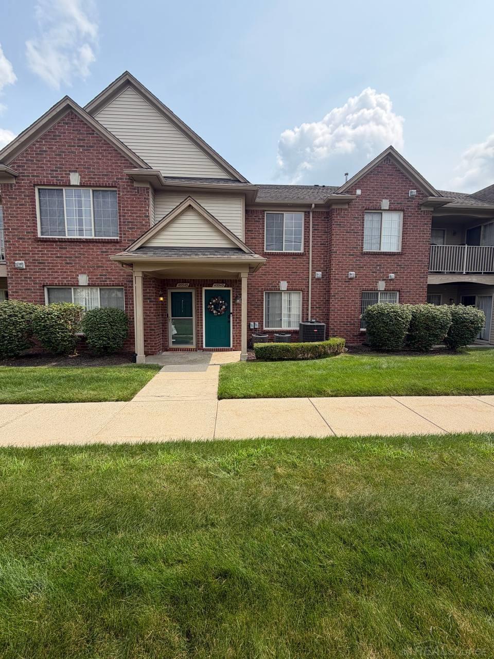 Photo 2 of Condo for sale at 45543 Hidden View Ct, Utica, MI 48315 | MLS# 58050218642 | Listing updated on 2026-09-15