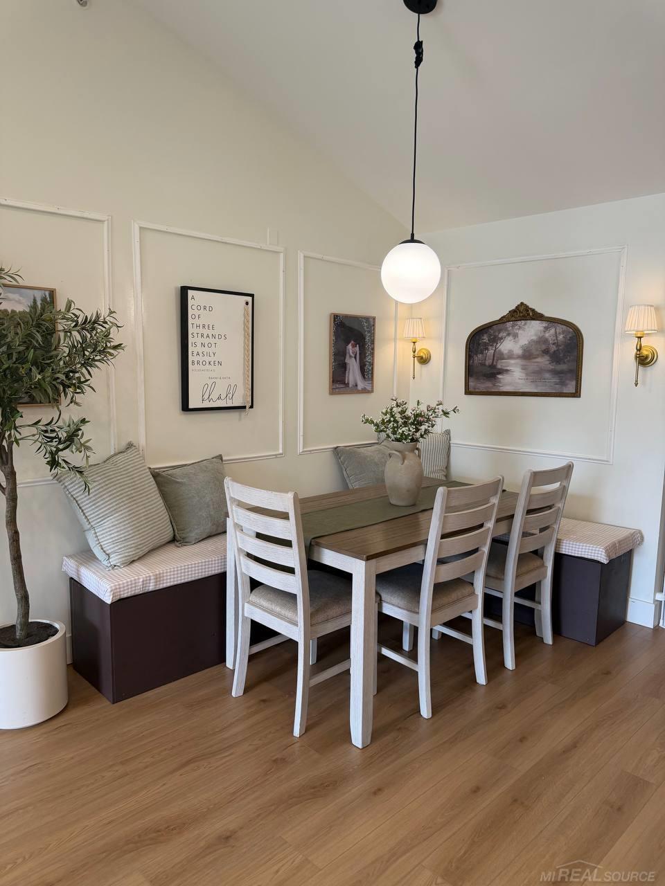 Listing Photo 4 - Condo for sale in building located at 45543 Hidden Vw Ct, Utica, MI 48315