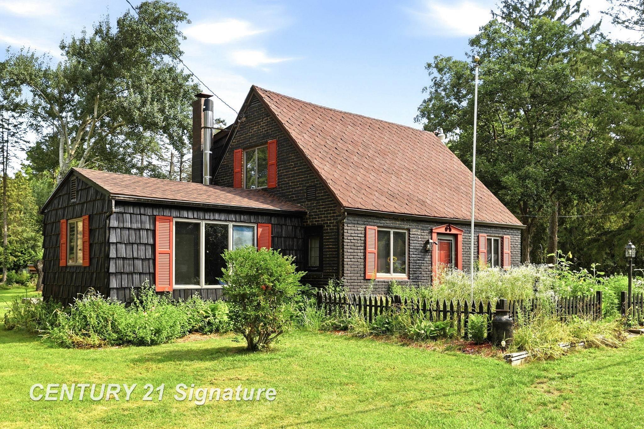 2nd image of 3865 King Rd, Saginaw, MI 48601 | MLS# 50218654