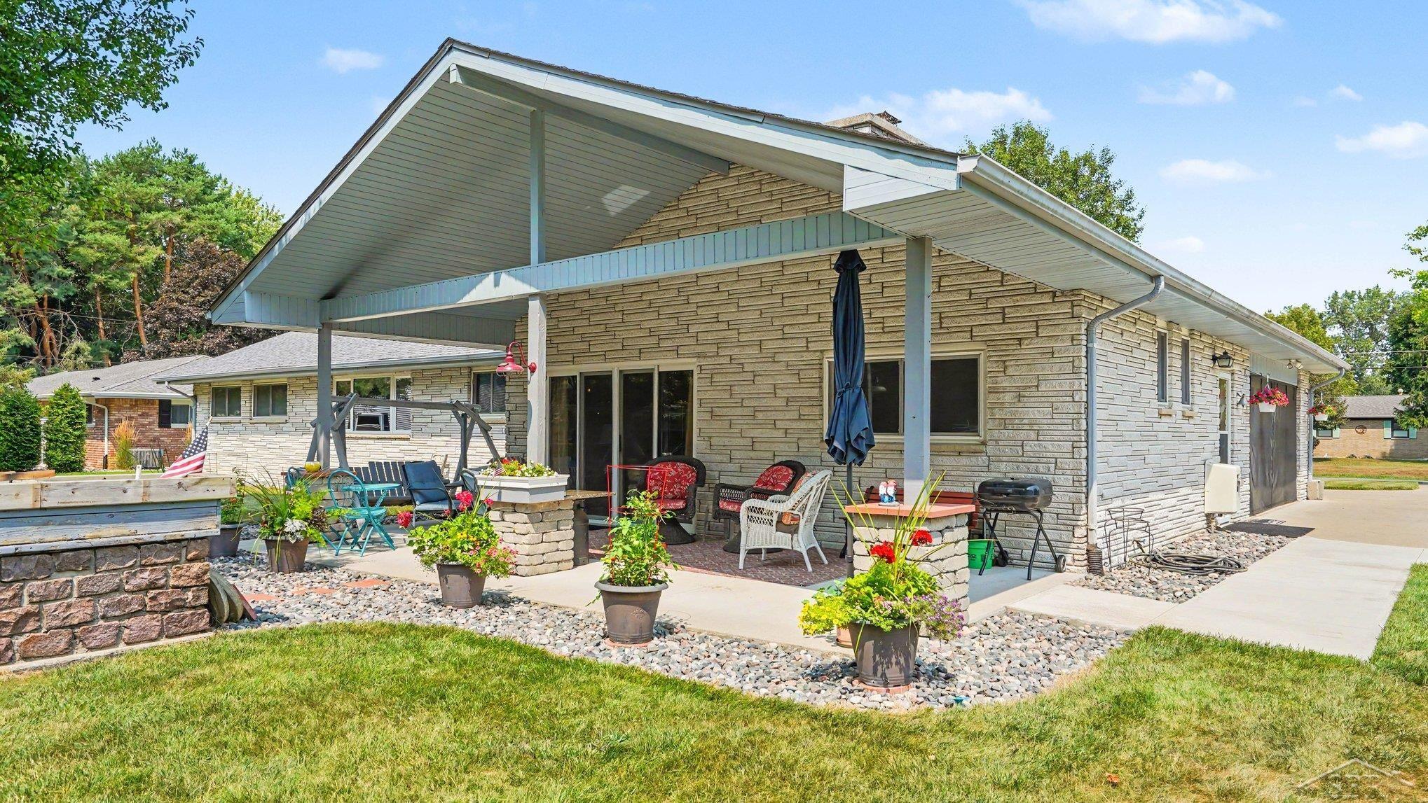 Photo 2 of Single family home for sale at 6371 Birchview Dr, Saginaw, MI 48609 | MLS# 61050218724 | Listing updated on 2026-09-15
