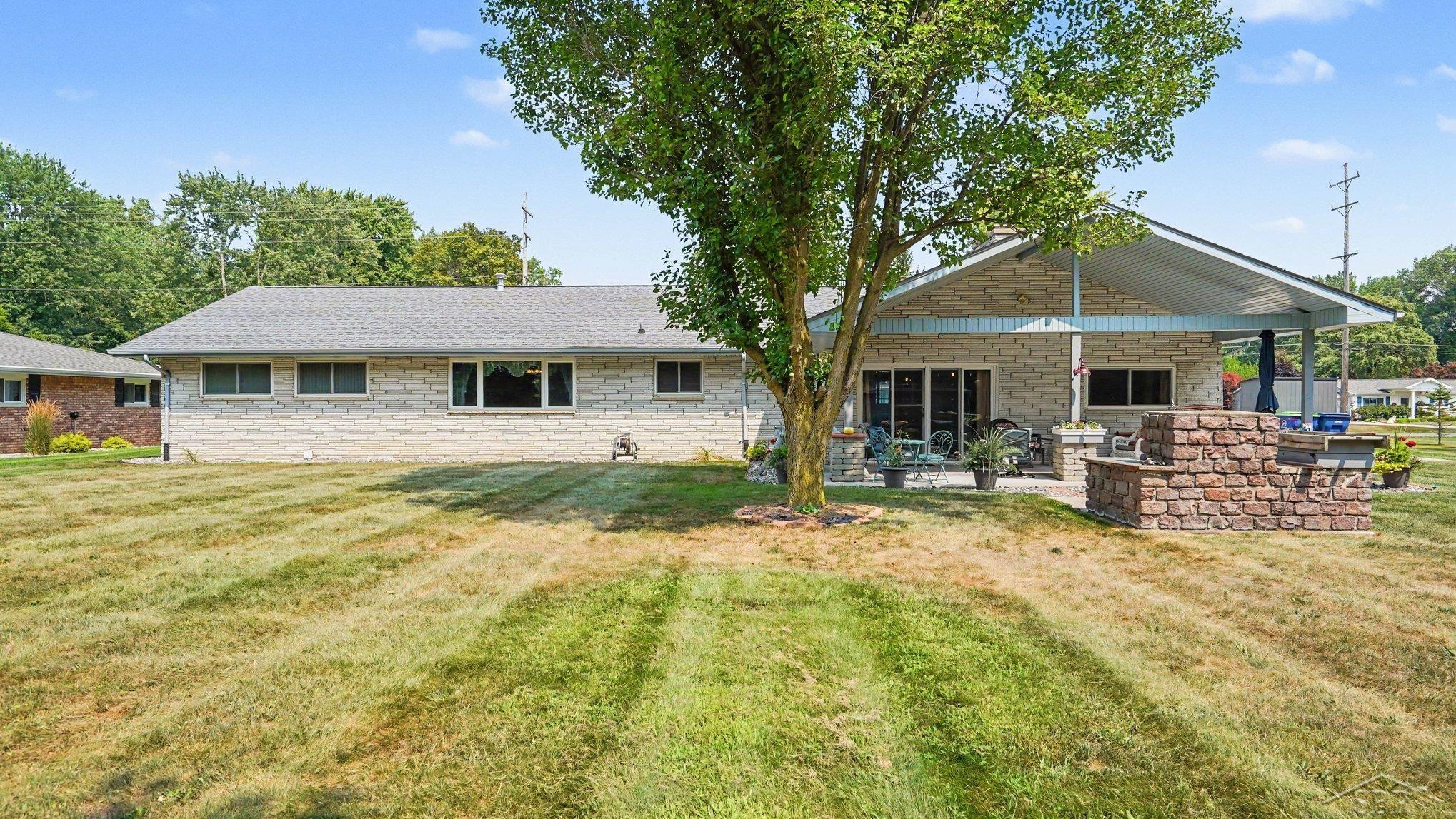 Photo 3 of Single family home for sale at 6371 Birchview Dr, Saginaw, MI 48609 | MLS# 61050218724 | Listing updated on 2026-09-15