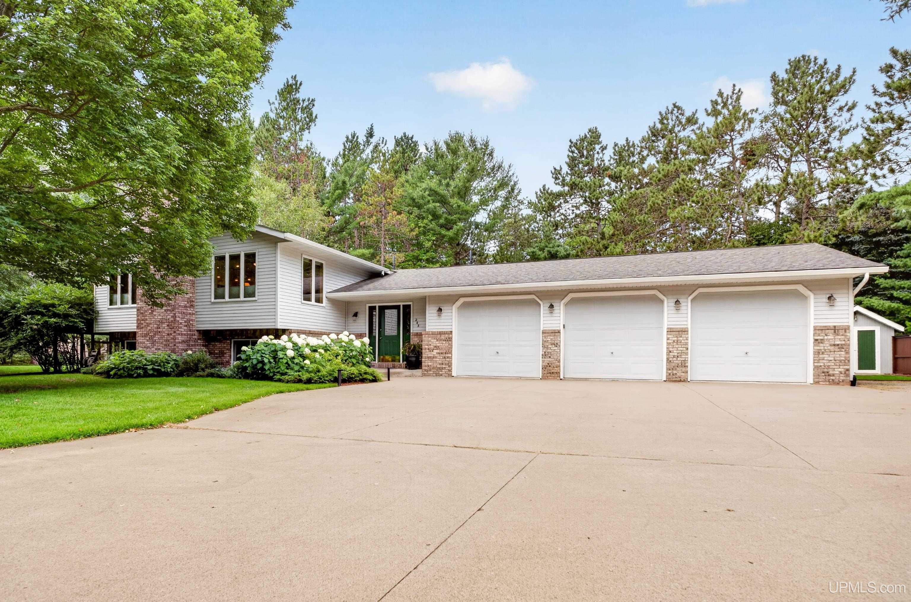 55th image of 243 Timber Ln, Marquette, MI 49855 | MLS# 50218736