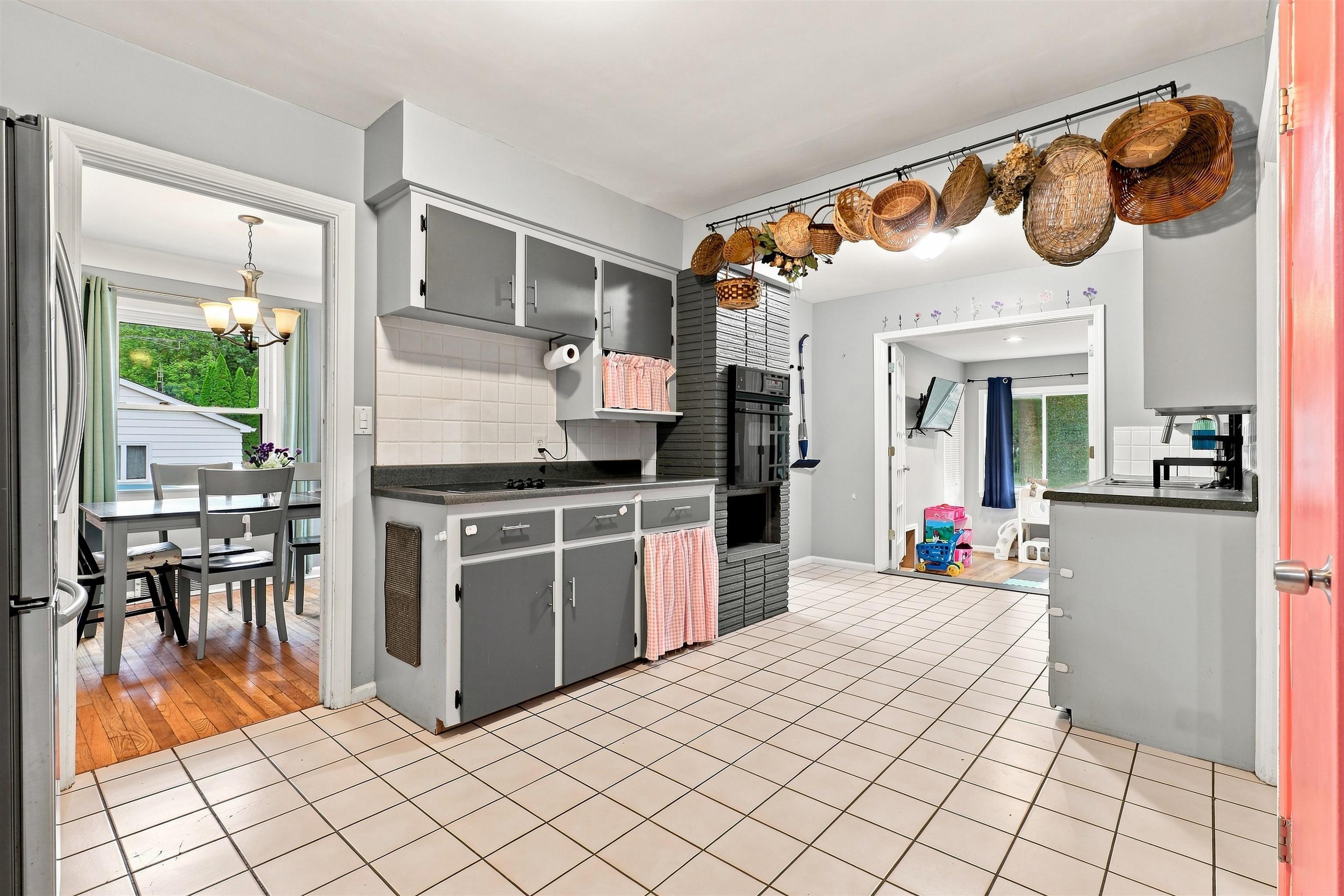 2nd image of 6136 Hugh St, Burton, MI 48509 | MLS# 50218749