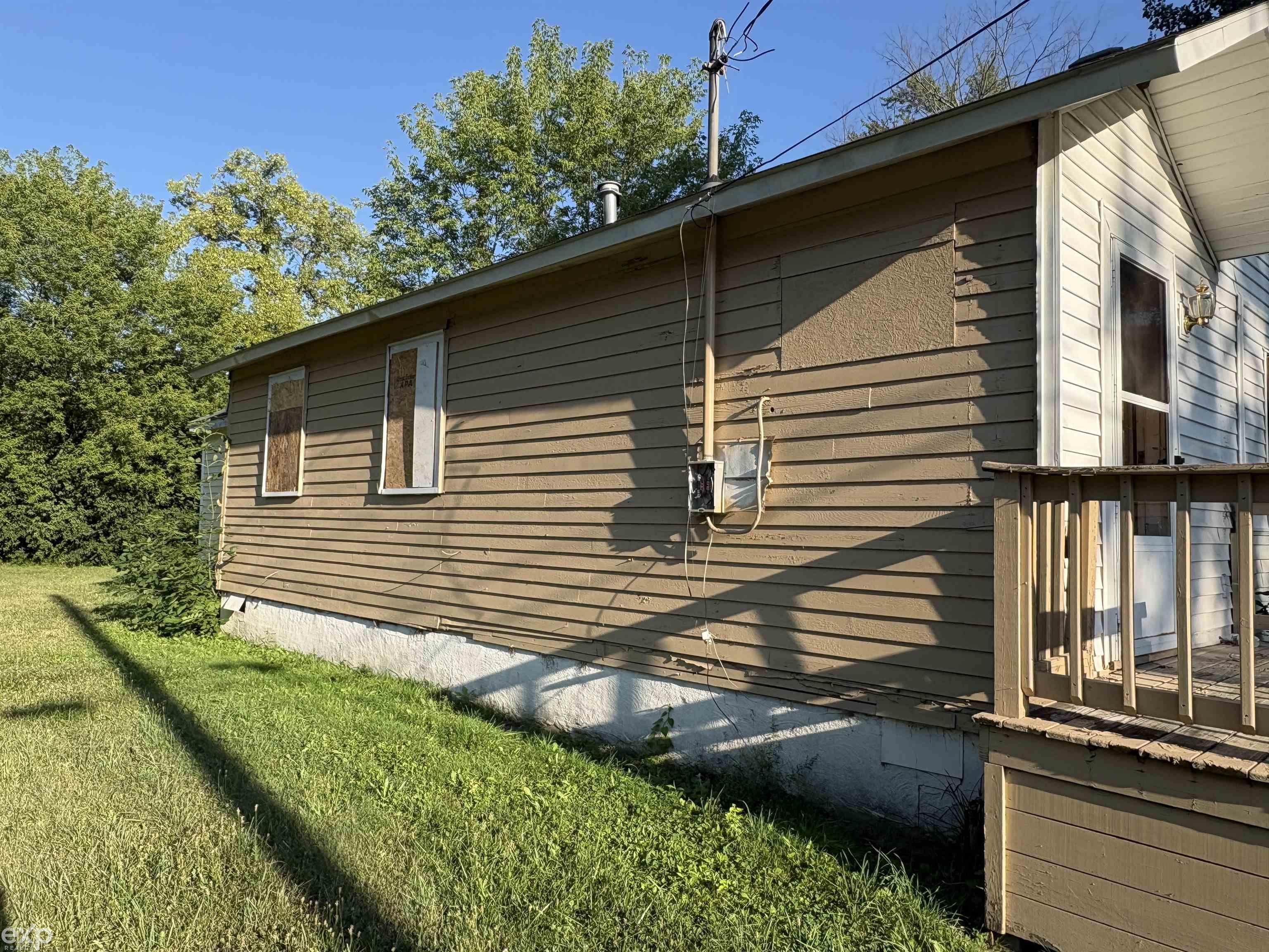 2nd image of 2414 Hazelwood Ave, Saginaw, MI 48601 | MLS# 58050218781