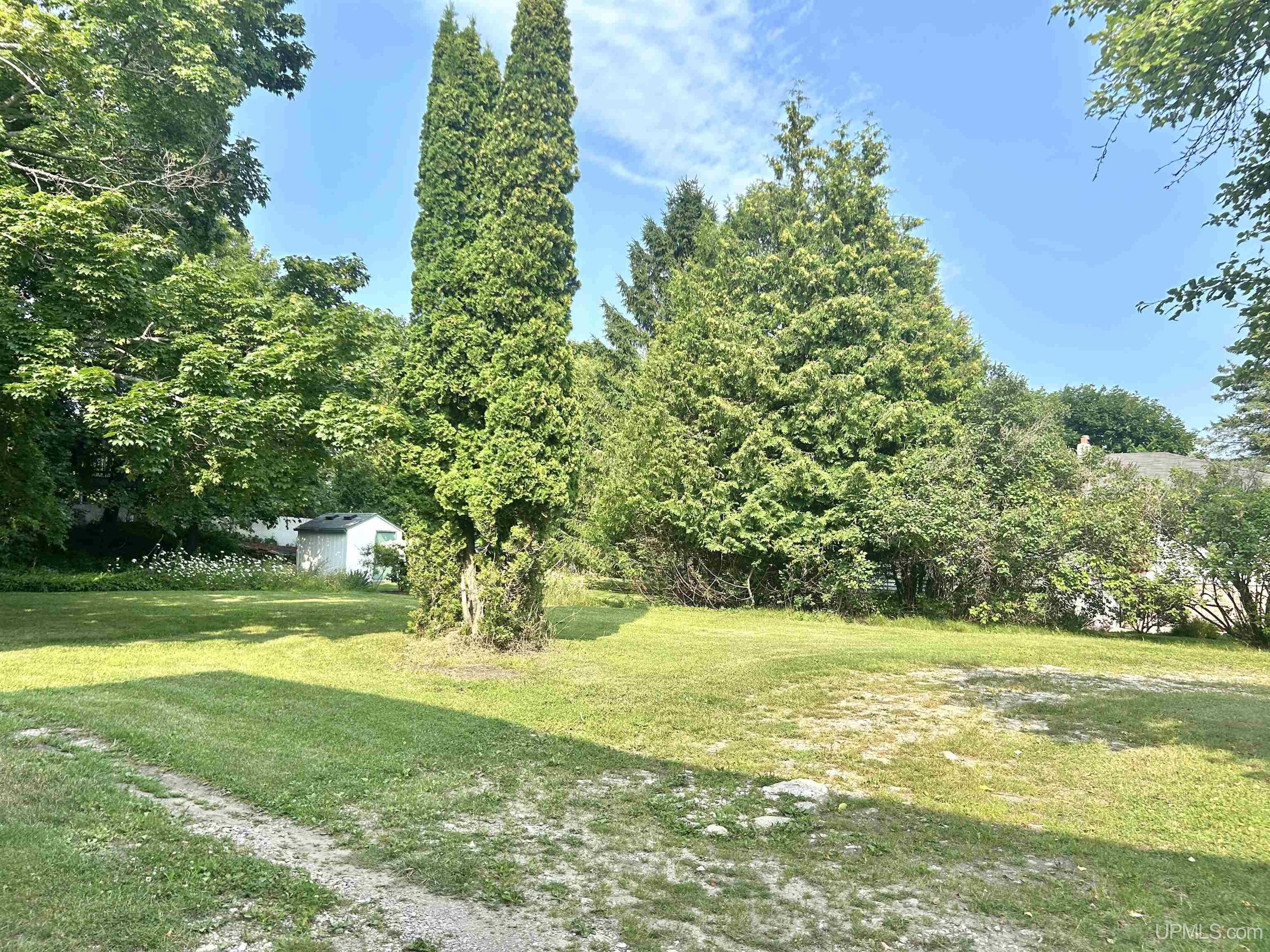 62nd image of 706 Michigan Ave, Manistique, MI 49854 | MLS# 50218785