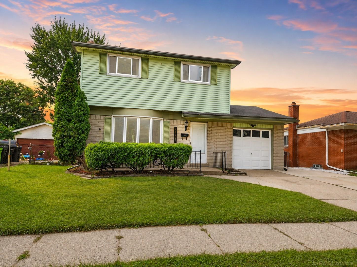 2nd image of 30605 Hennigan St, Roseville, MI 48066 | MLS# 50218793