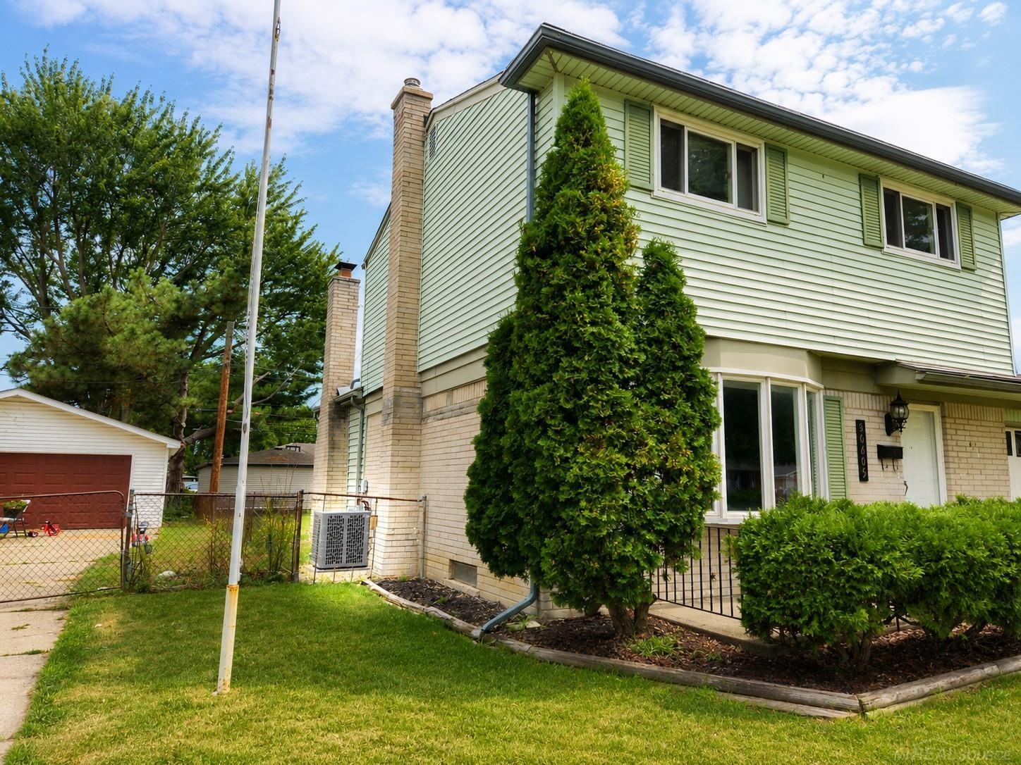 3rd image of 30605 Hennigan St, Roseville, MI 48066 | MLS# 50218793