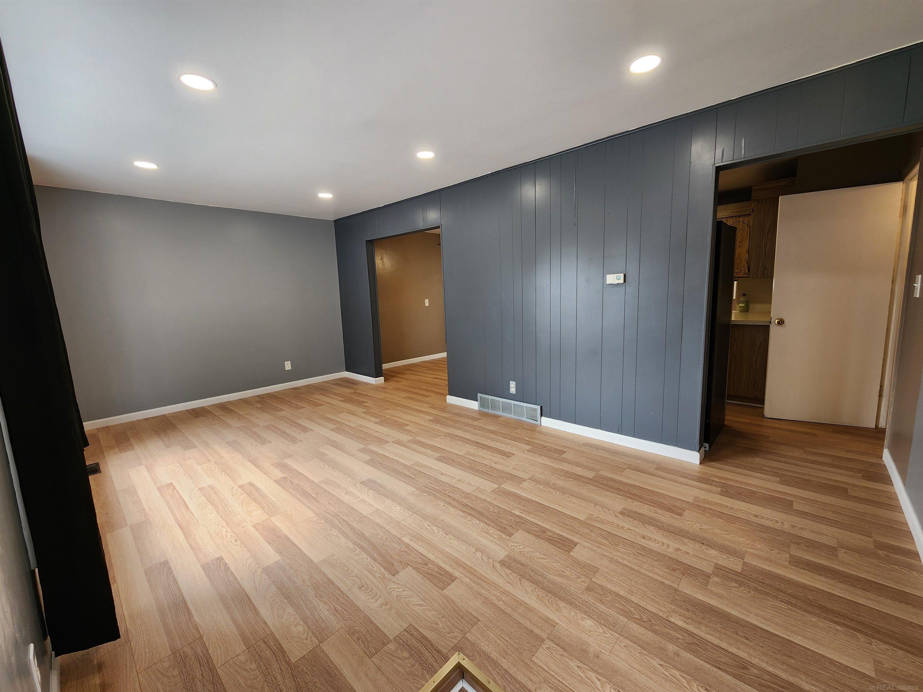 5th image of 30605 Hennigan St, Roseville, MI 48066 | MLS# 50218793