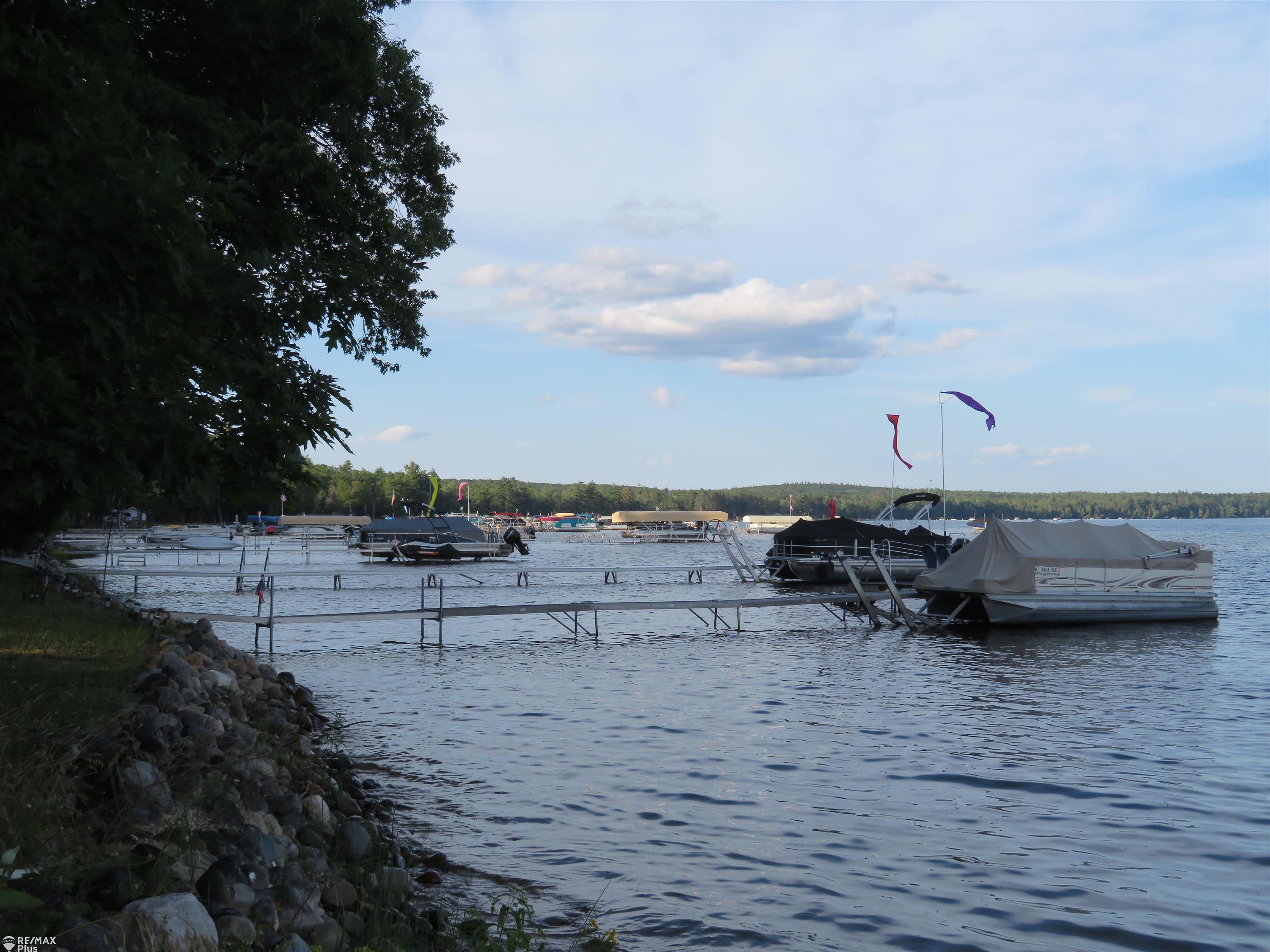 4th image of 10369 W Higgins Lake Rd, Roscommon, MI 48653 | MLS# 50218819