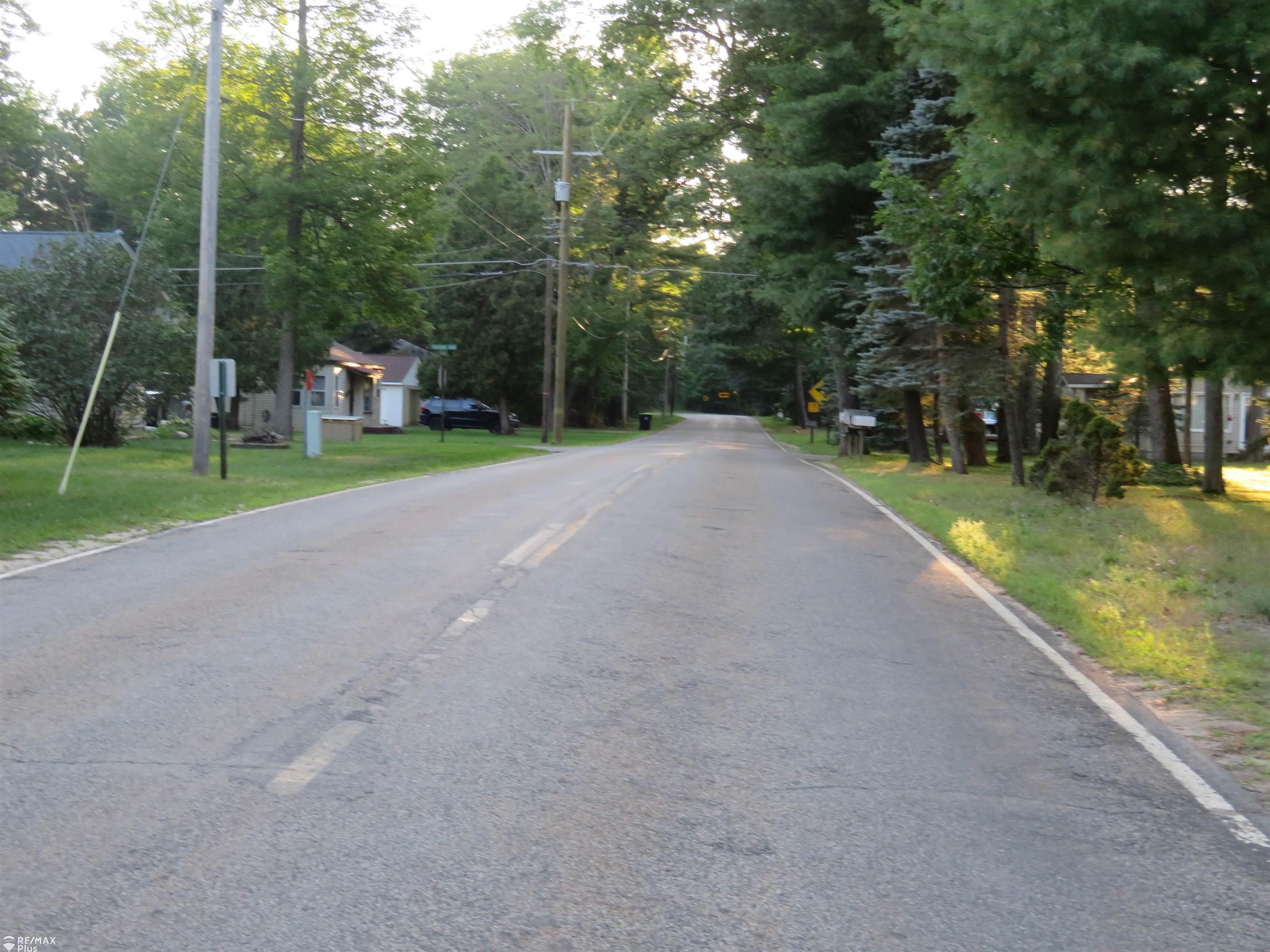 31st image of 10369 W Higgins Lake Rd, Roscommon, MI 48653 | MLS# 50218819