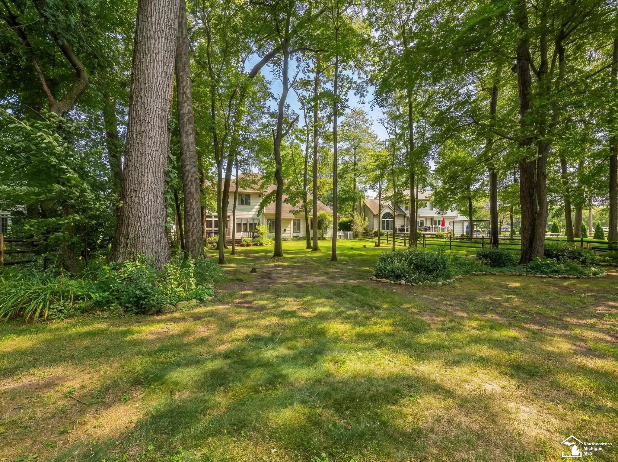 2nd image of 3530 Deepwood Dr, Lambertville, MI 48144 | MLS# 50218850