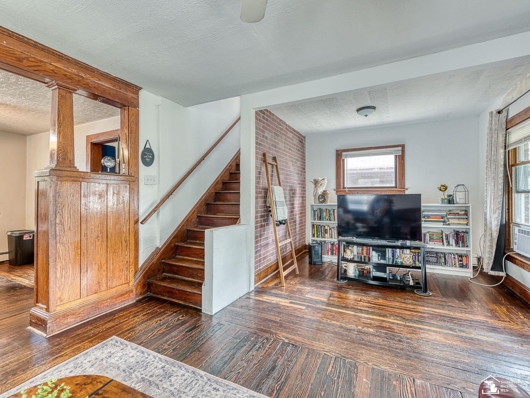 4th image of 224 N Webster St, Jackson, MI 49202 | MLS# 57050218851
