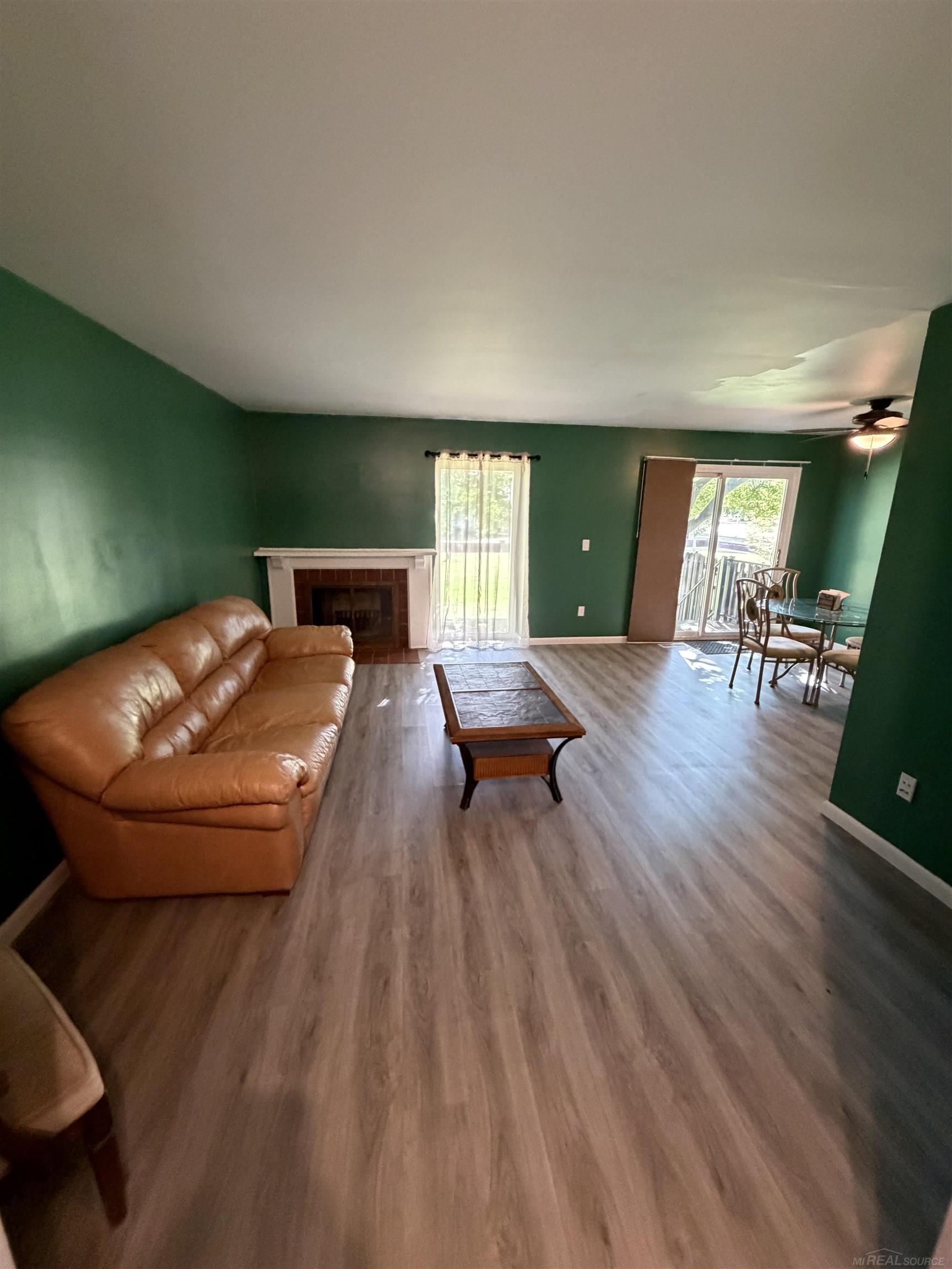 Listing Photo 4 - Condo for sale in building located at 37688 Charter Oaks Blvd, Clinton Township, MI 48036