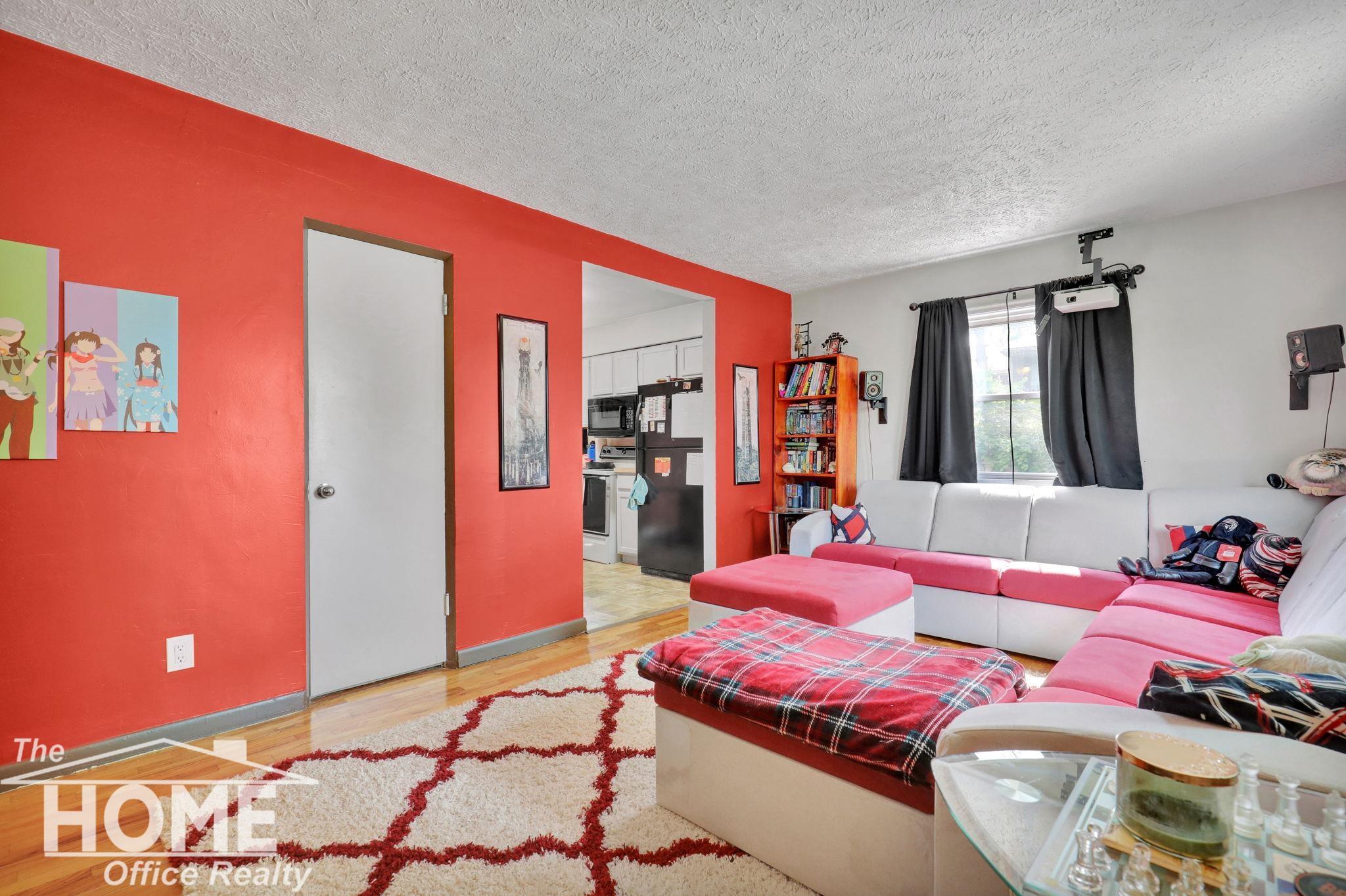 3rd image of 825 W Lake Lansing Rd, East Lansing, MI 48823 | MLS# 50218862