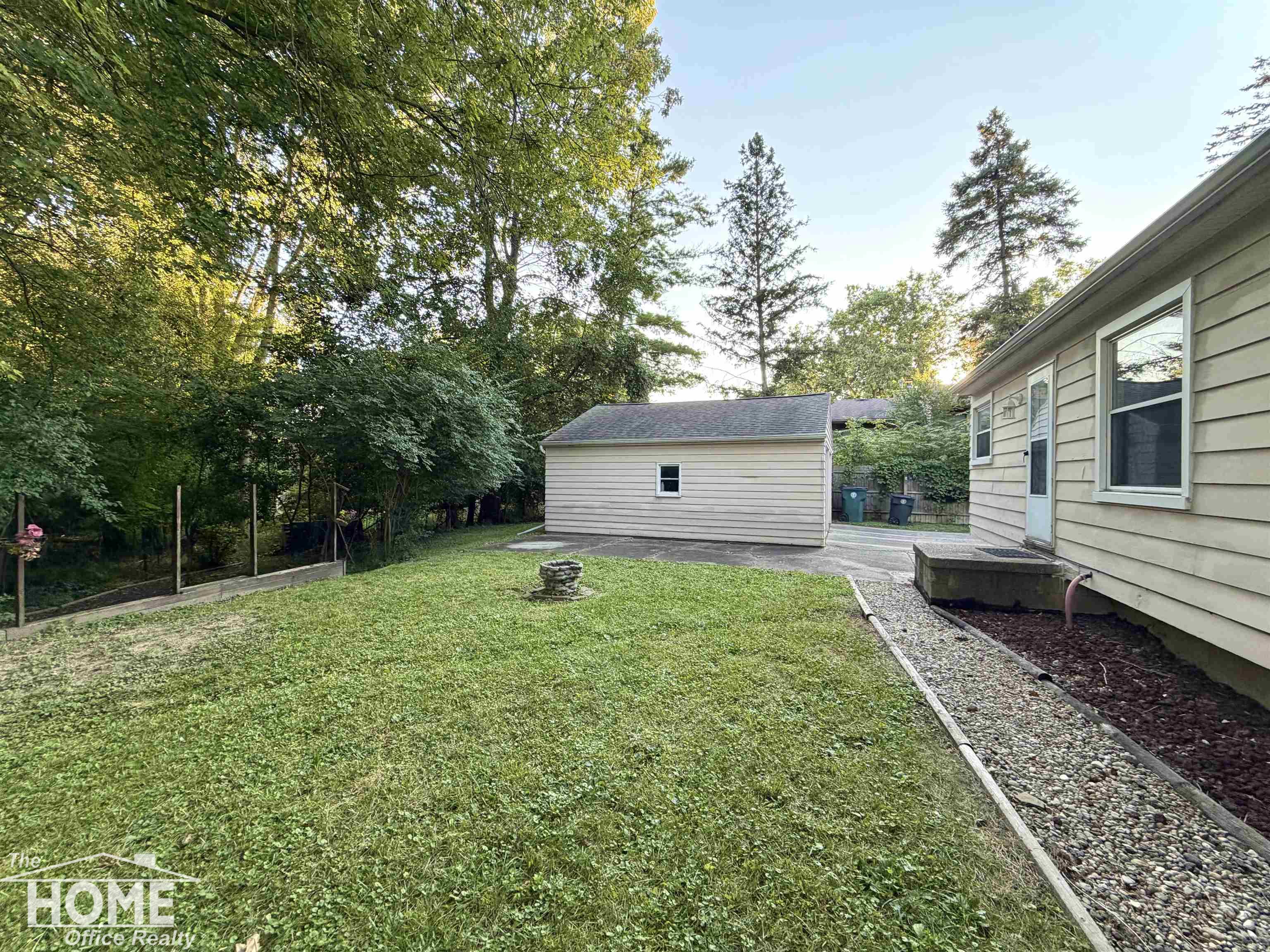 28th image of 825 W Lake Lansing Rd, East Lansing, MI 48823 | MLS# 50218862
